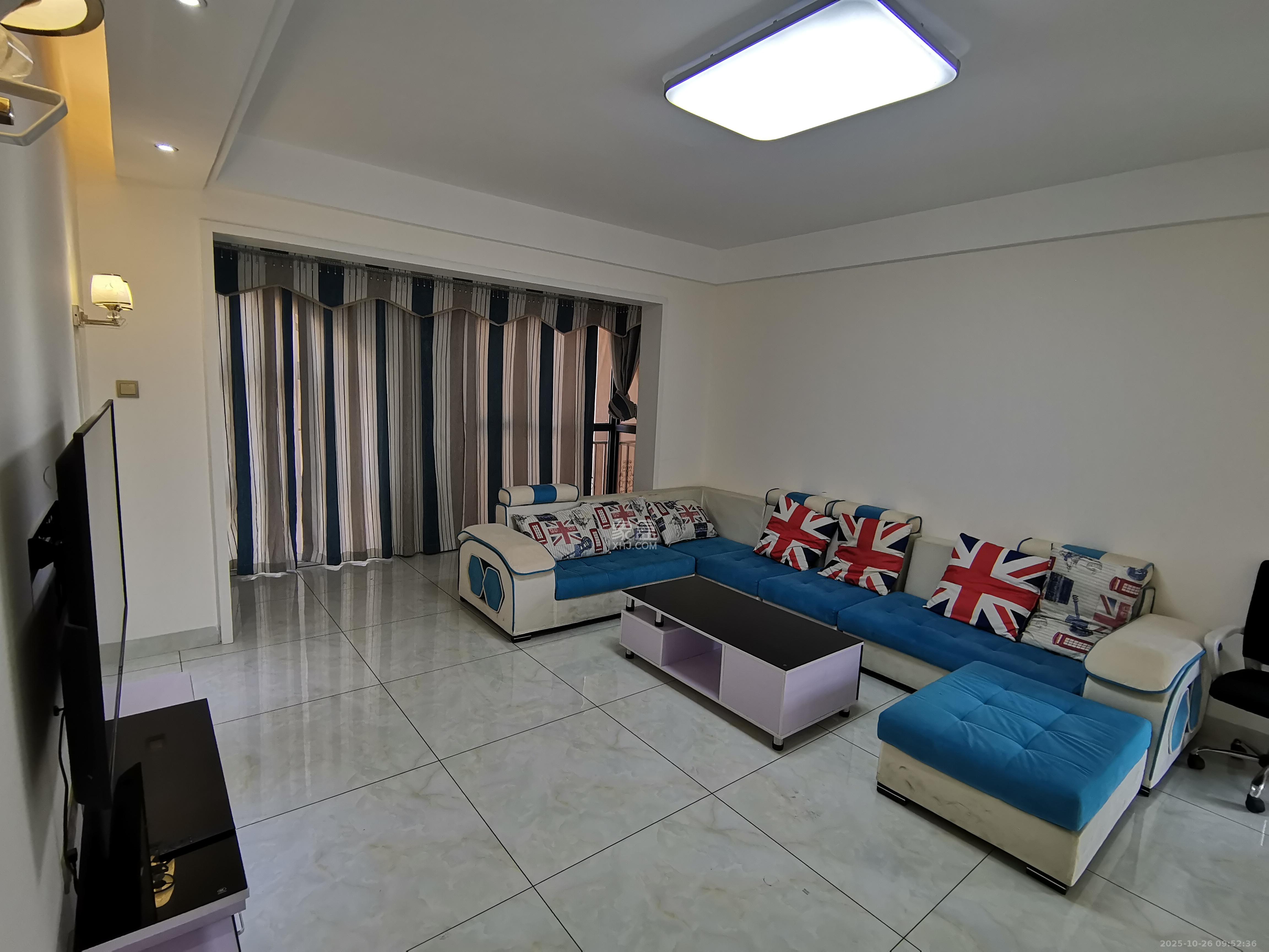 金侨城  3室2厅2卫    1600.0元/月室内图