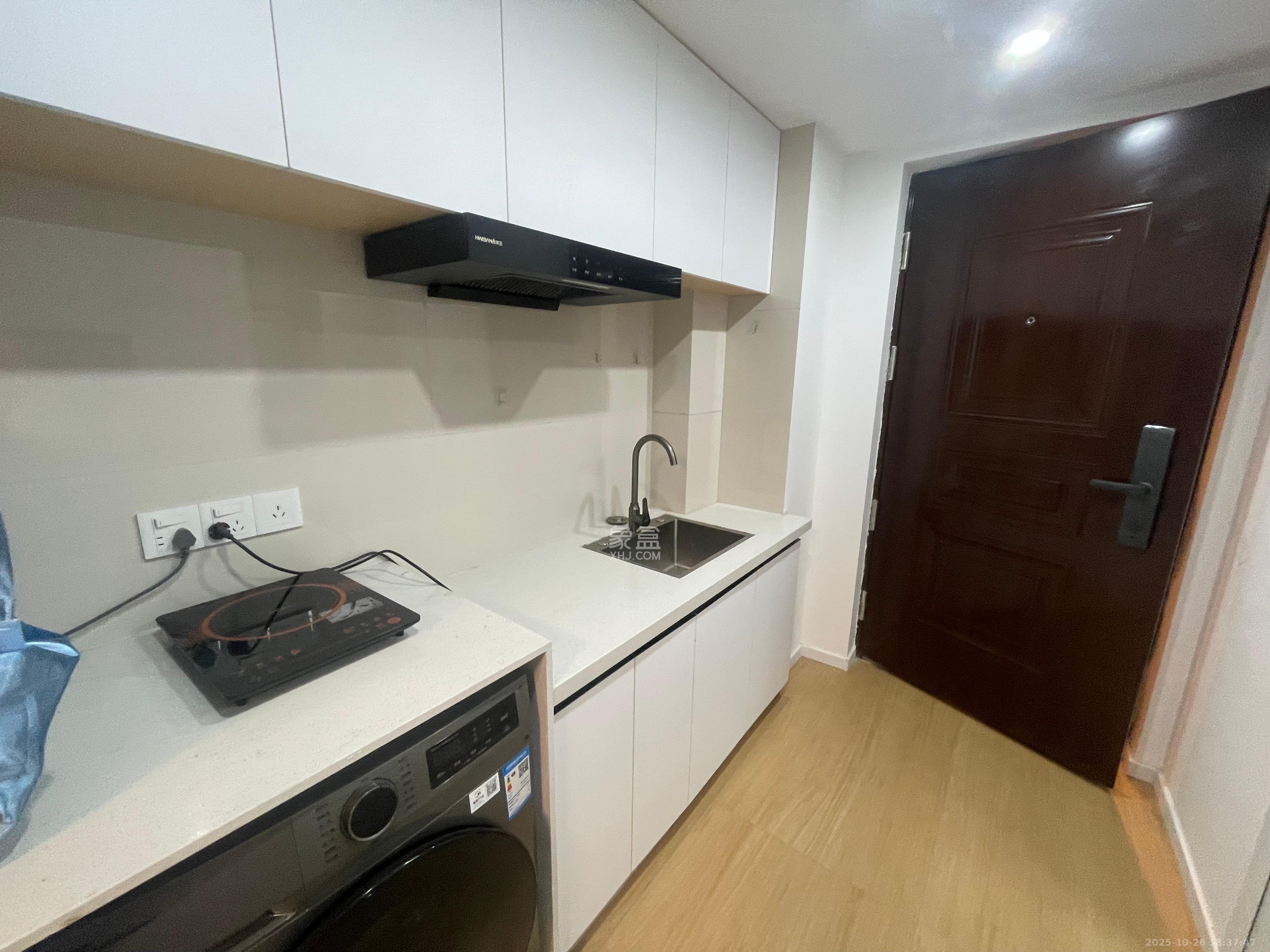 中海珑悦府  1室1厅1卫    1200.0元/月室内图