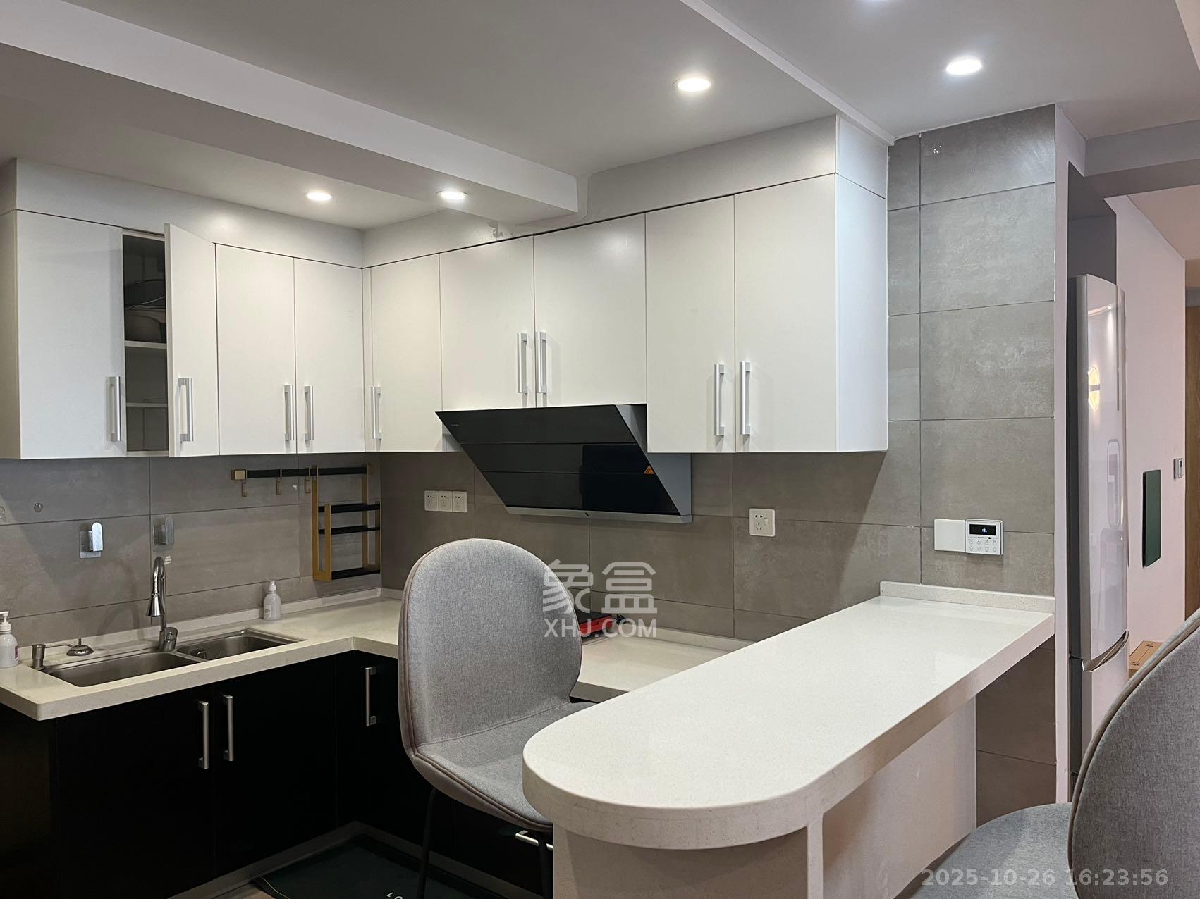 保利国际广场 1室1厅1卫 5500.0元/月 保利国际广场 1室1厅1卫 5500.0元/月室内图