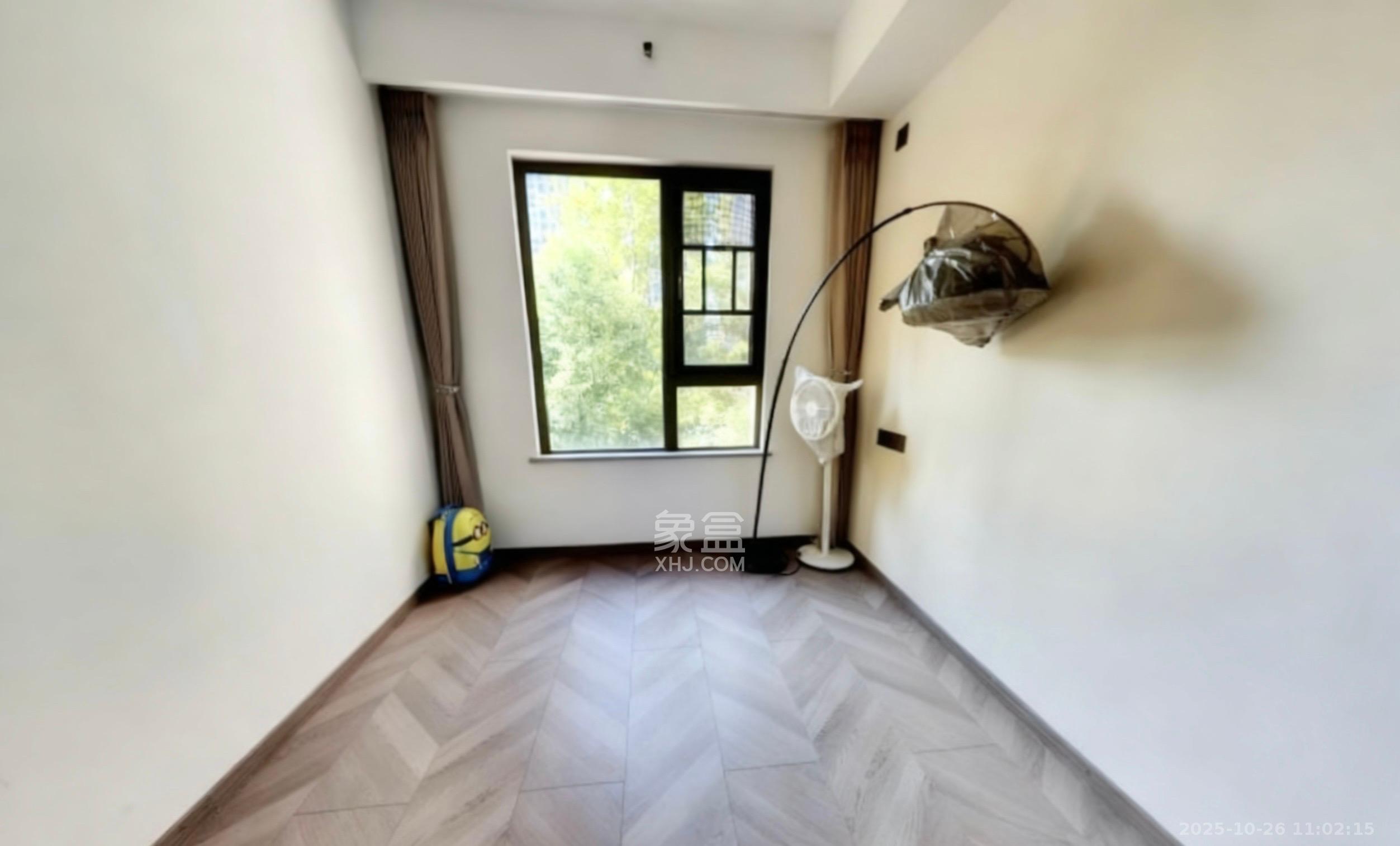 卓越浅水湾  4室2厅2卫    4500.0元/月 卓越浅水湾  4室2厅2卫    4500.0元/月室内图