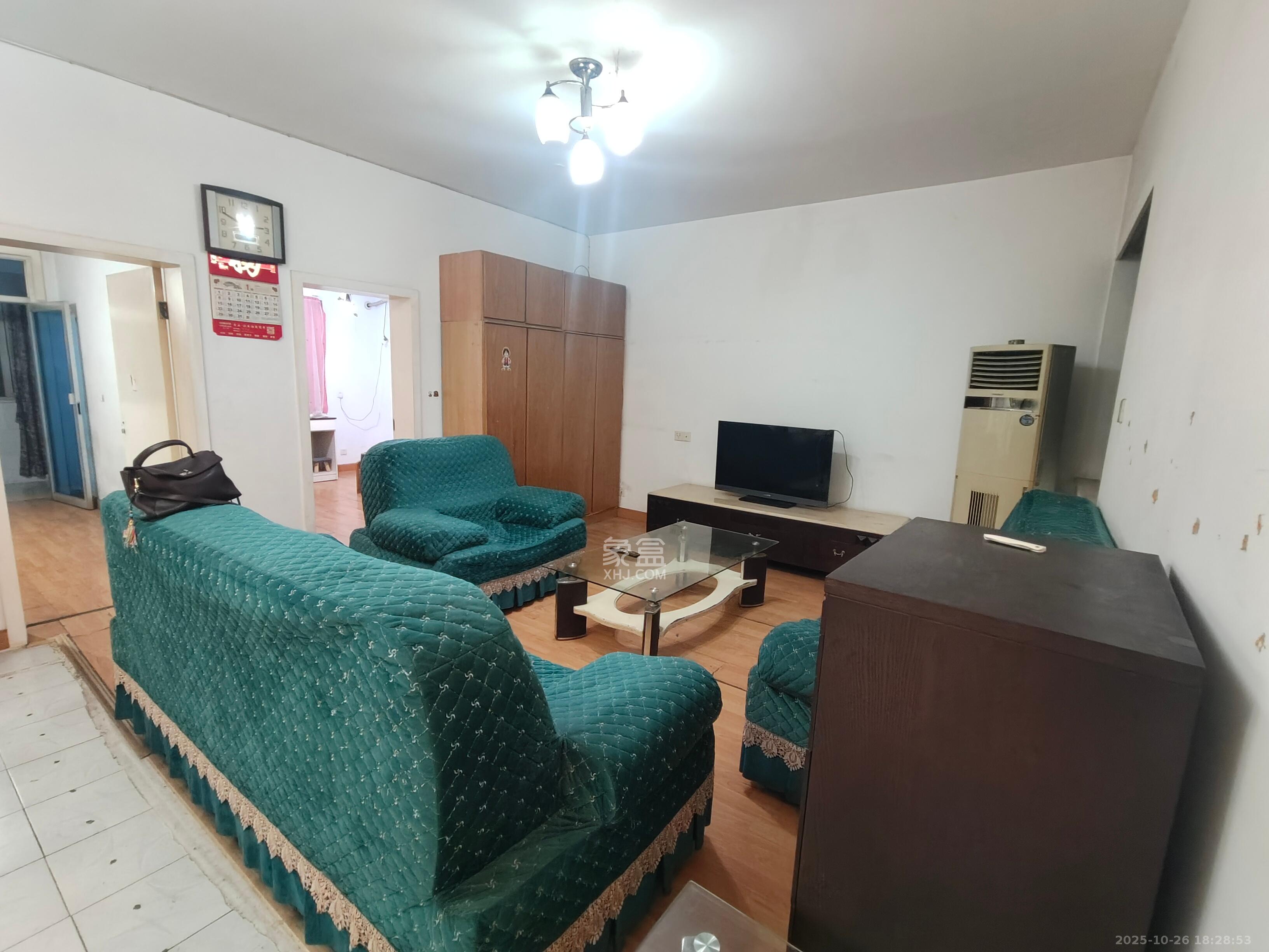 通发公寓 3室2厅1卫 2000.0元/月 通发公寓 3室2厅1卫 2000.0元/月室内图