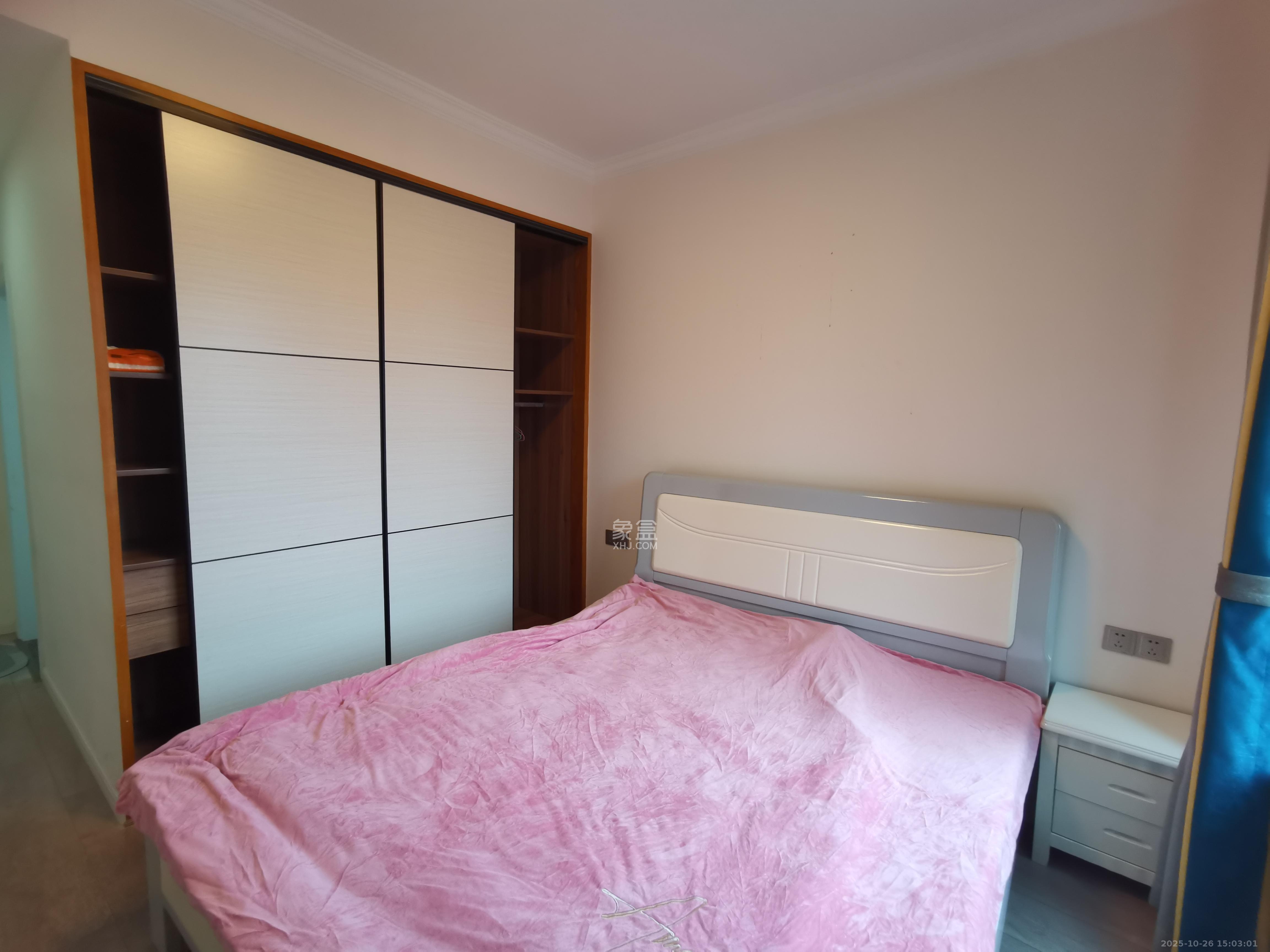 三一街区 3室2厅2卫 2300.0元/月 三一街区 3室2厅2卫 2300.0元/月室内图