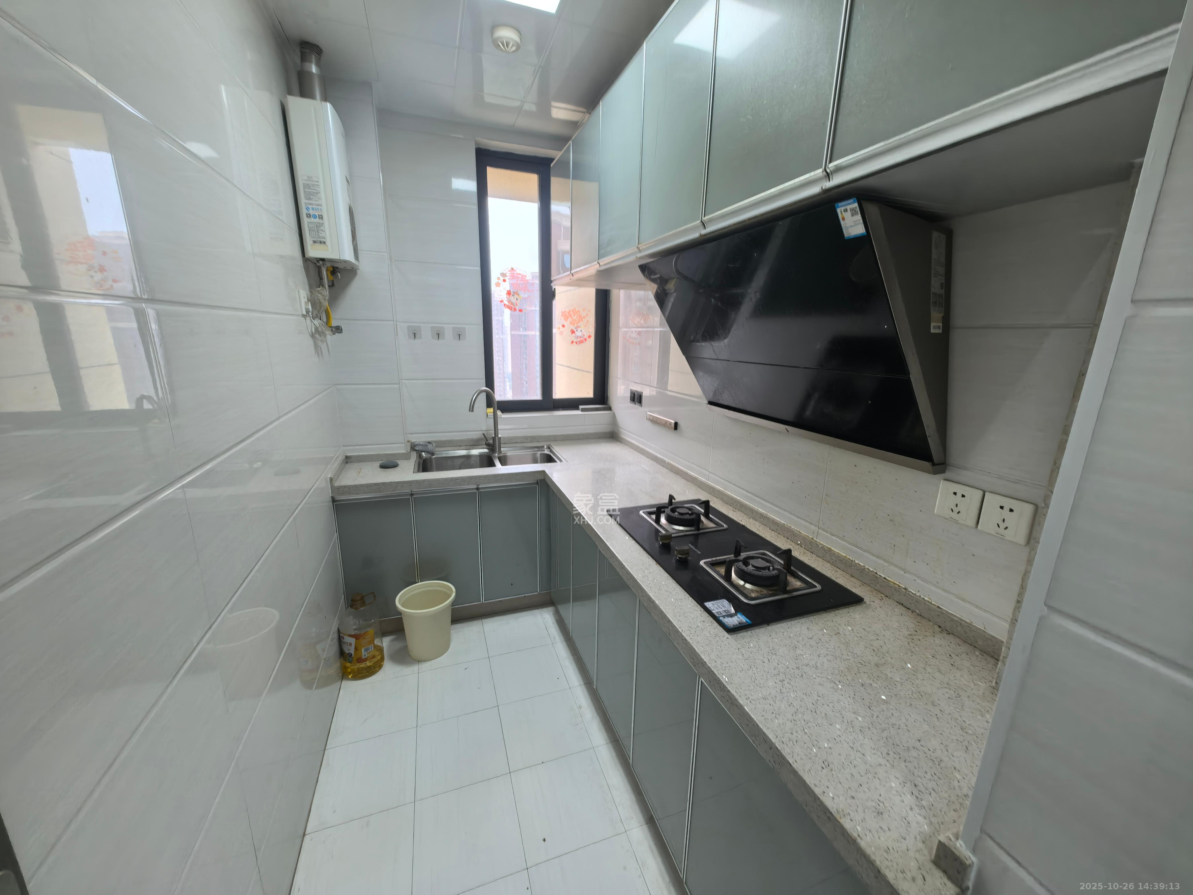 半山公馆(半山国际中心) 1室1厅1卫 2500.0元/月 半山公馆(半山国际中心) 1室1厅1卫 2500.0元/月室内图