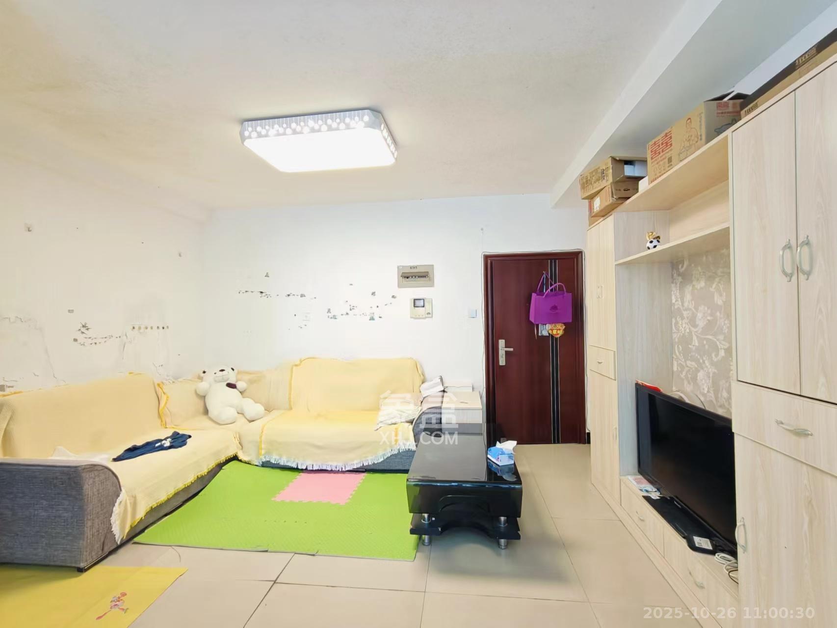 湘域中央  2室2厅1卫    2500.0元/月