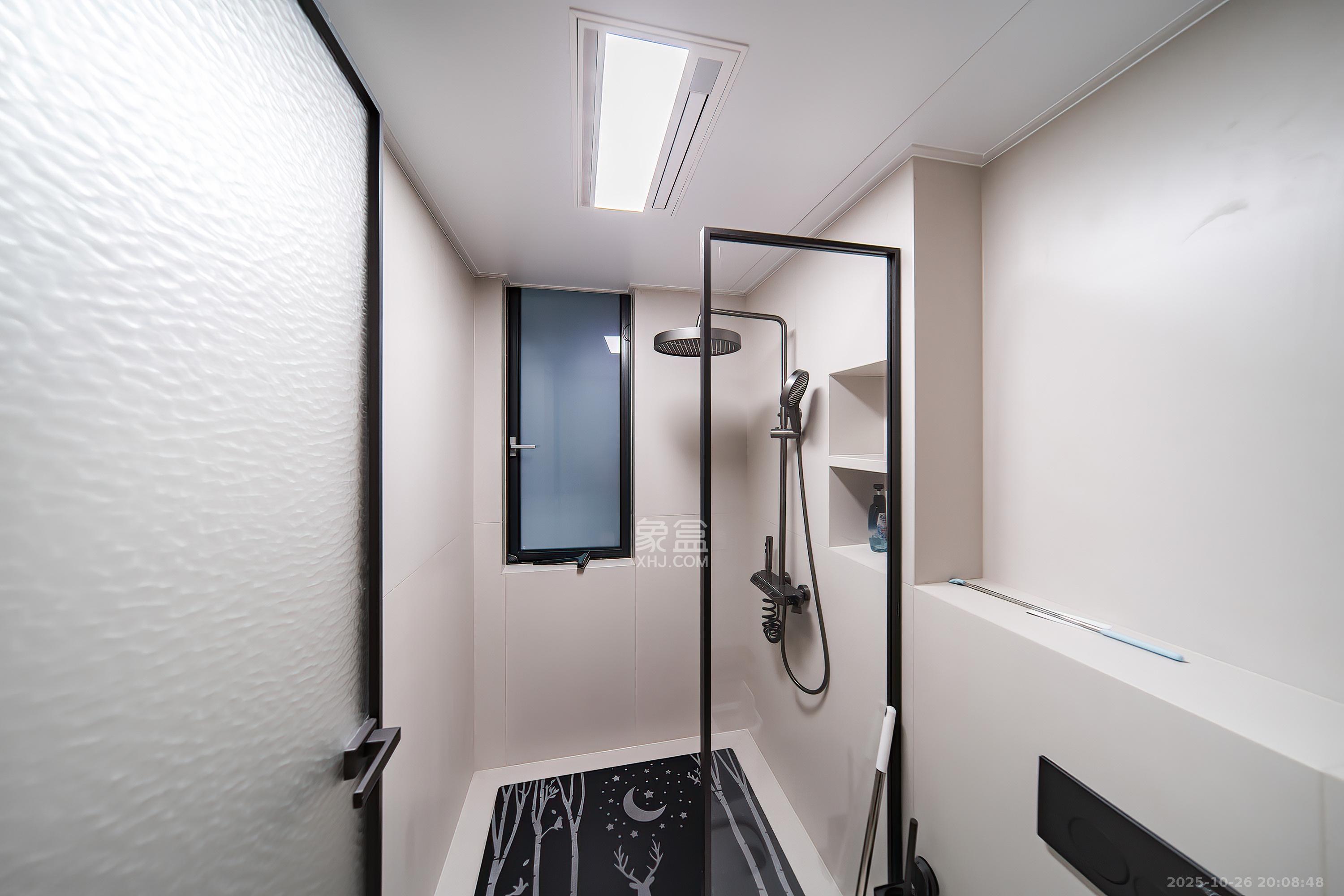 城发恒伟洋湖映2009  4室2厅3卫    400.0万 城发恒伟洋湖映2009  4室2厅3卫    400.0万卫生间