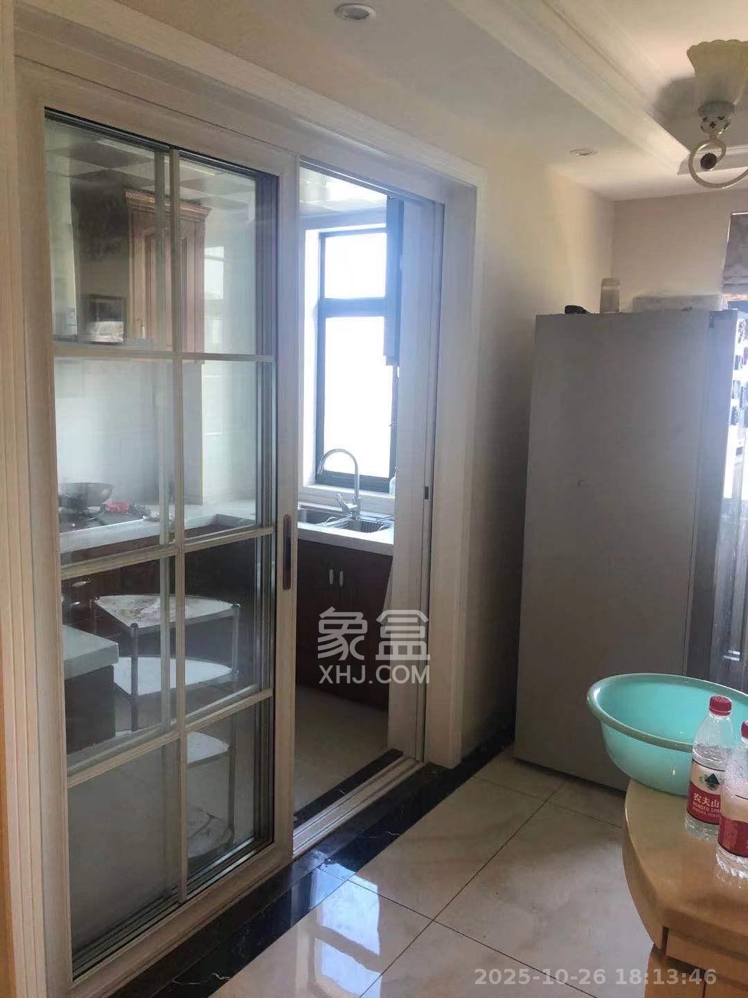 星电恬园  4室2厅2卫    3400.0元/月室内图