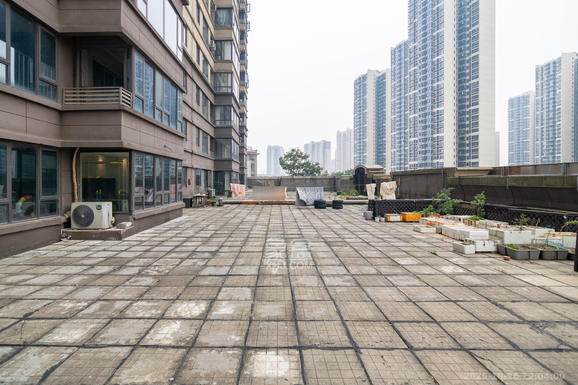 润和山水郡  4室2厅2卫    102.0万其他