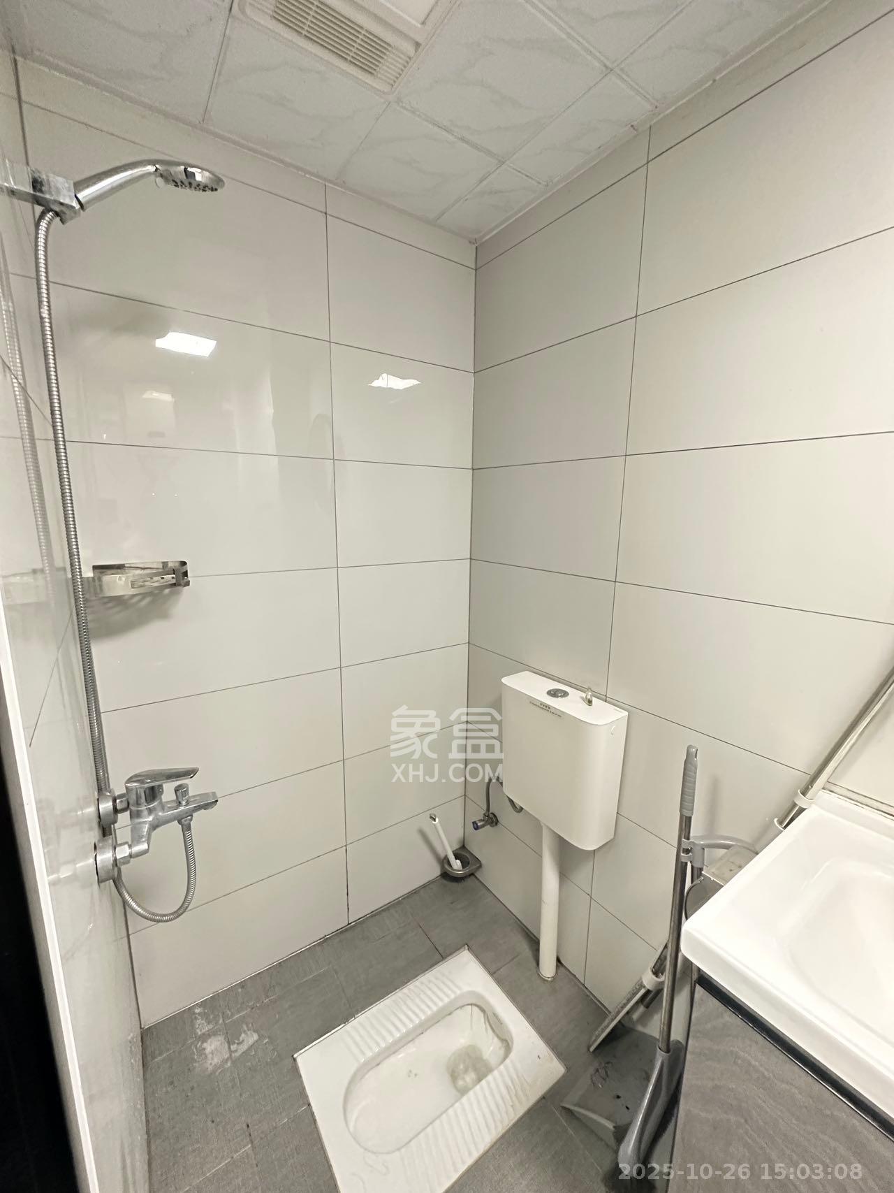 保利麓谷林语I区 1室1厅1卫 1400.0元/月 保利麓谷林语I区 1室1厅1卫 1400.0元/月室内图