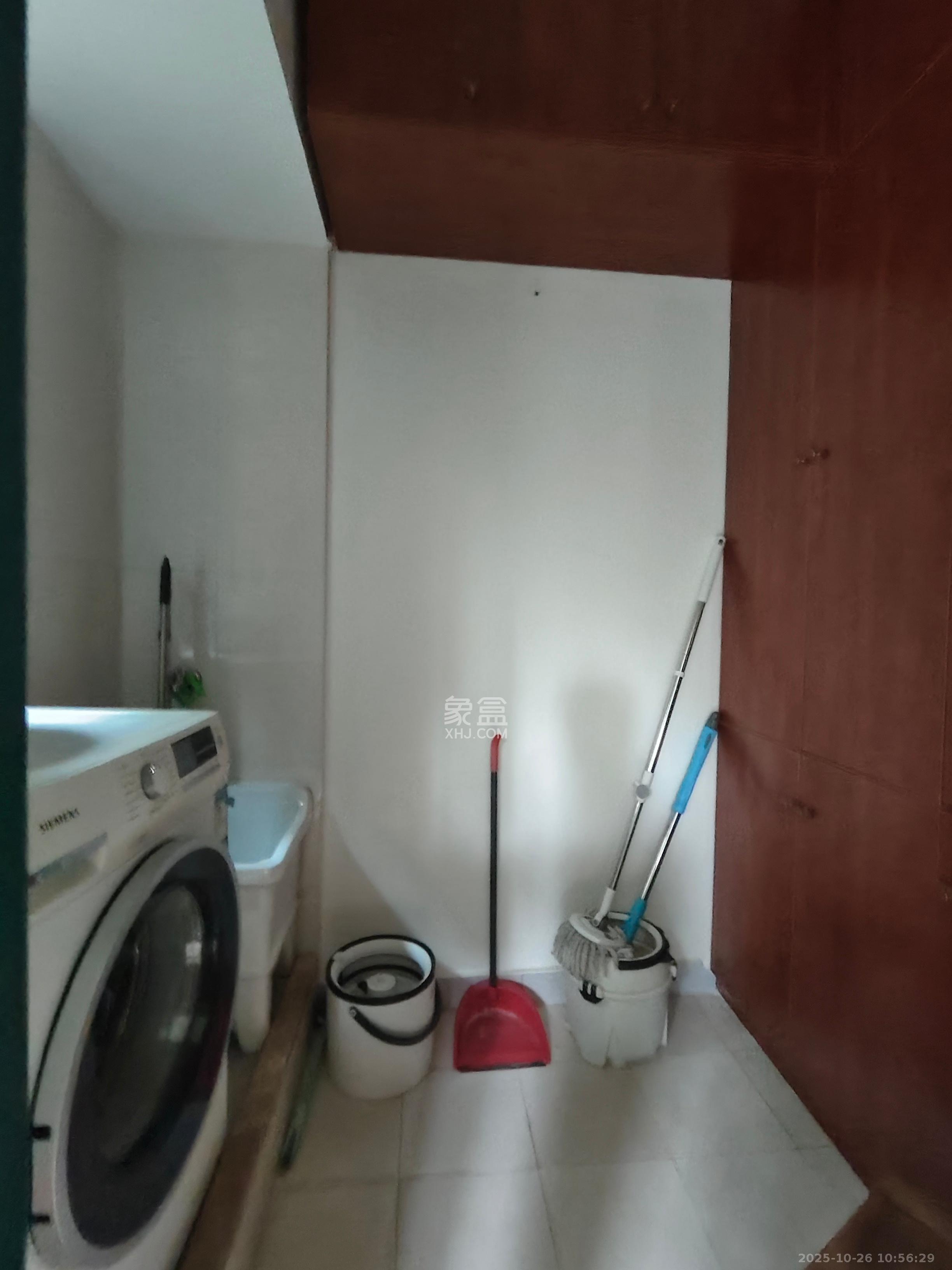 恒大名都  3室2厅1卫    3300.0元/月室内图