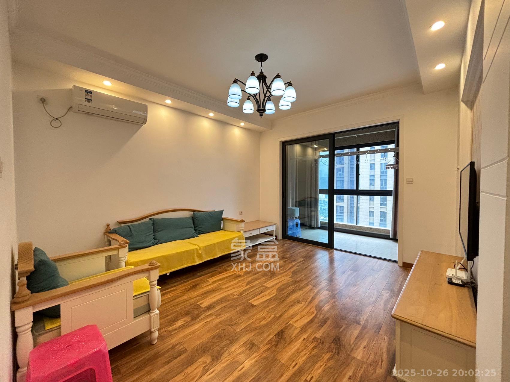 复地崑玉国际一期  1室2厅1卫    4200.0元/月室内图