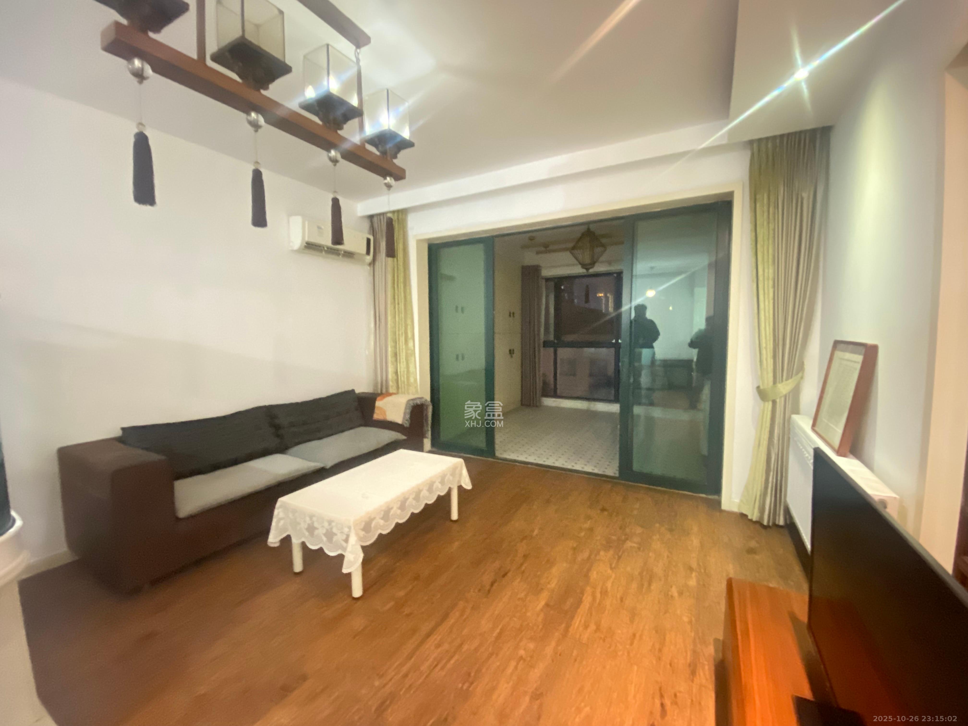 阳光城尚东湾愉景苑 3室2厅1卫 2600.0元/月 阳光城尚东湾愉景苑 3室2厅1卫 2600.0元/月室内图