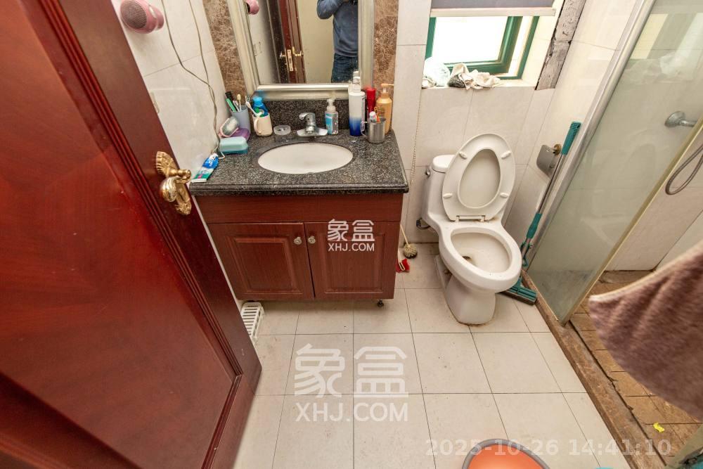 恒大绿洲  3室2厅2卫    2600.0元/月室内图