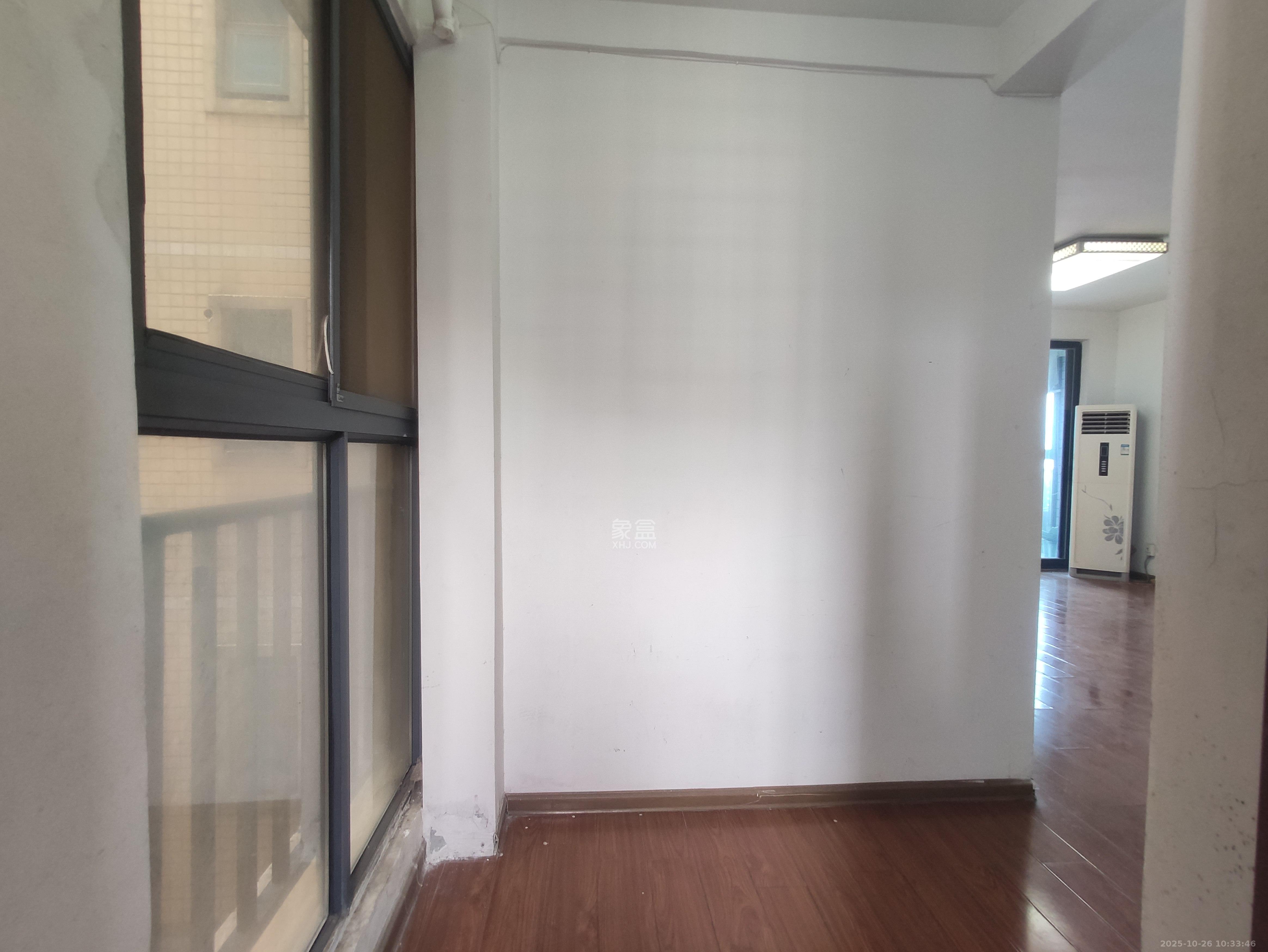 凯通国际城(凯通朝庭)  1室2厅1卫    2400.0元/月 凯通国际城(凯通朝庭)  1室2厅1卫    2400.0元/月室内图