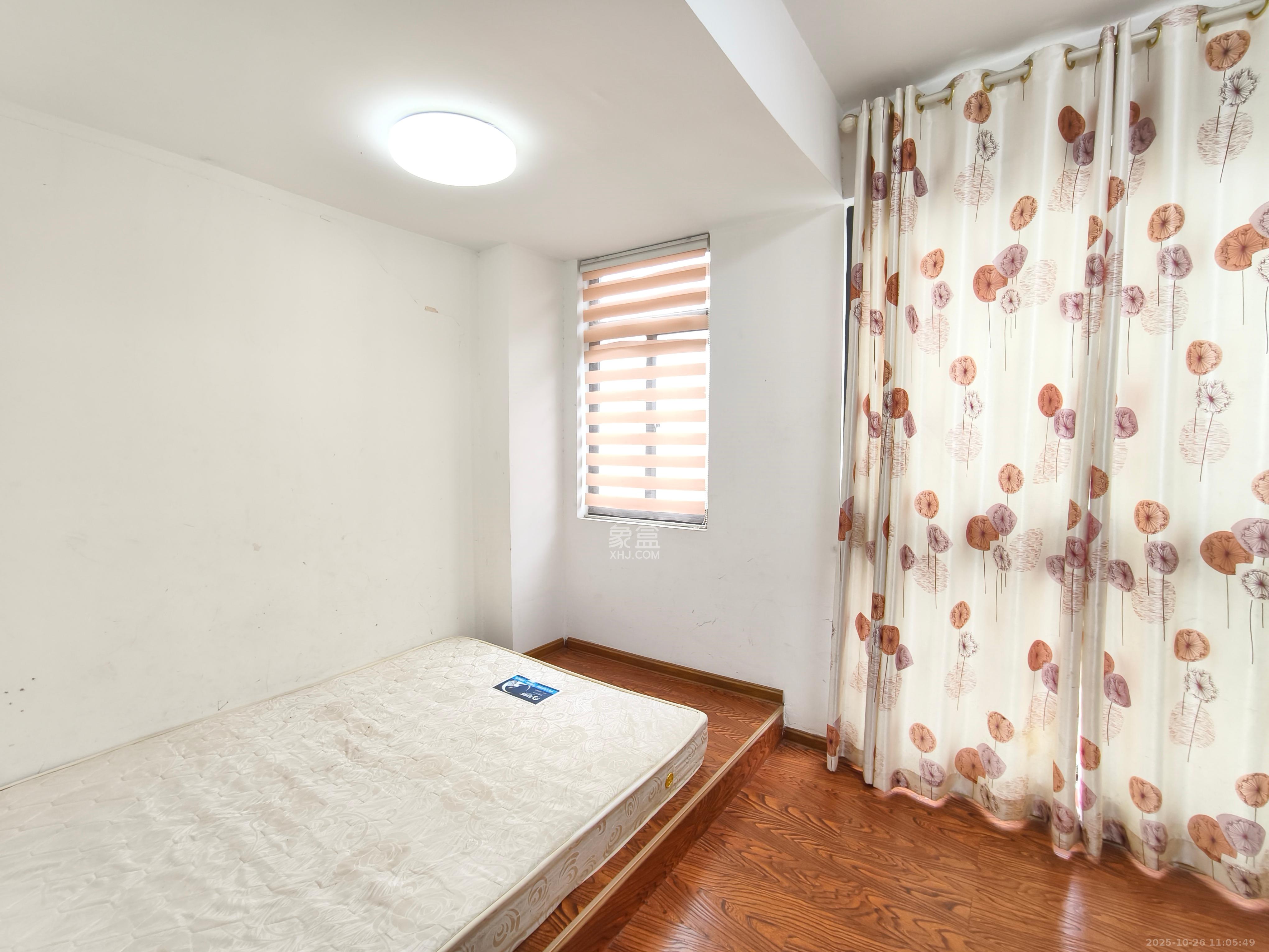 康桥长郡  3室2厅1卫    1900.0元/月室内图