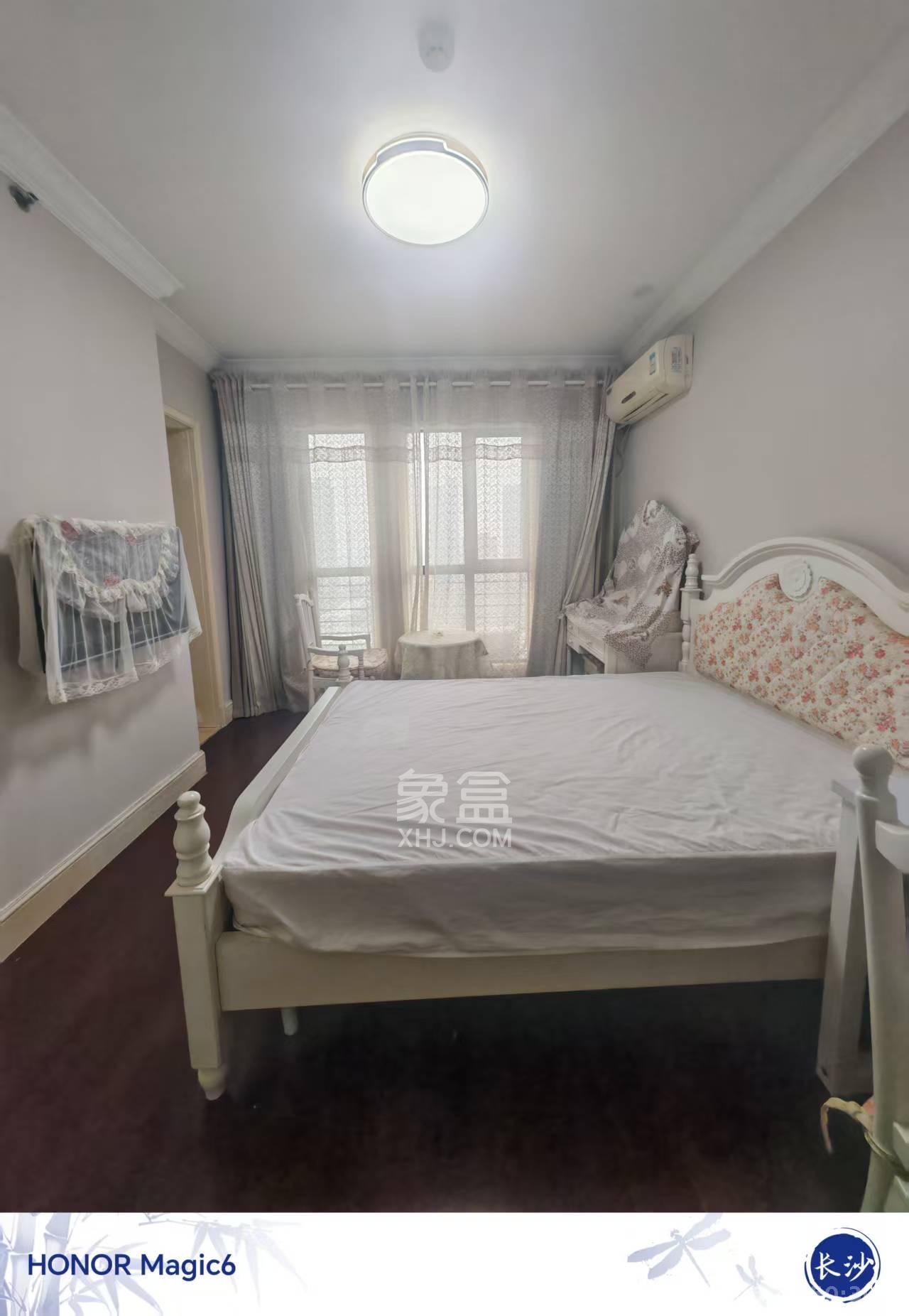 郡原广场  1室0厅1卫    1600.0元/月 郡原广场  1室0厅1卫    1600.0元/月