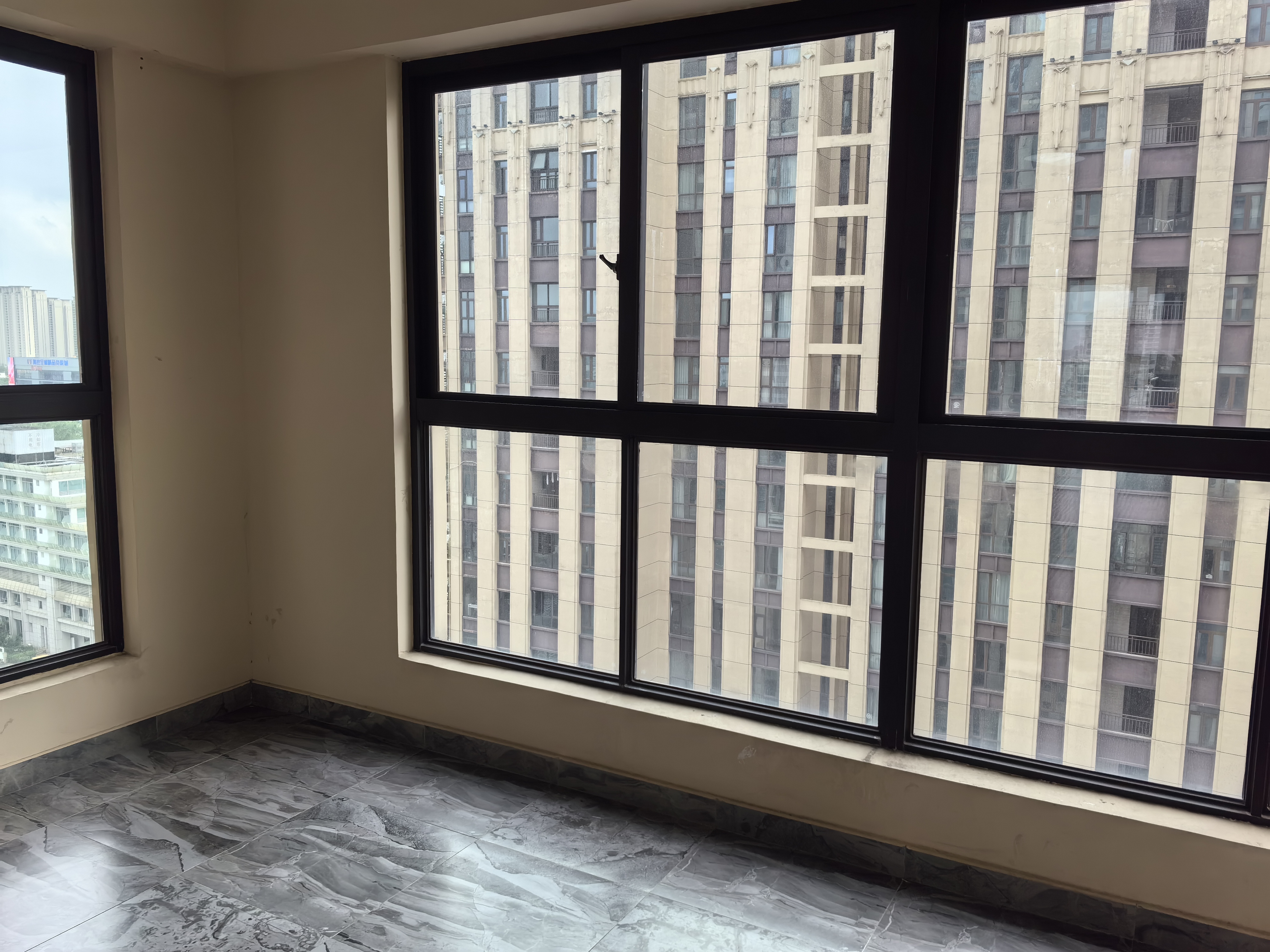 海航豪庭北苑 4室2厅3卫 9000.0元/月 海航豪庭北苑 4室2厅3卫 9000.0元/月室内图