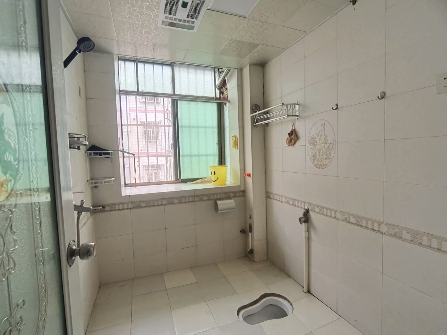 羊舞岭小区  3室2厅3卫    1000.0元/月室内图