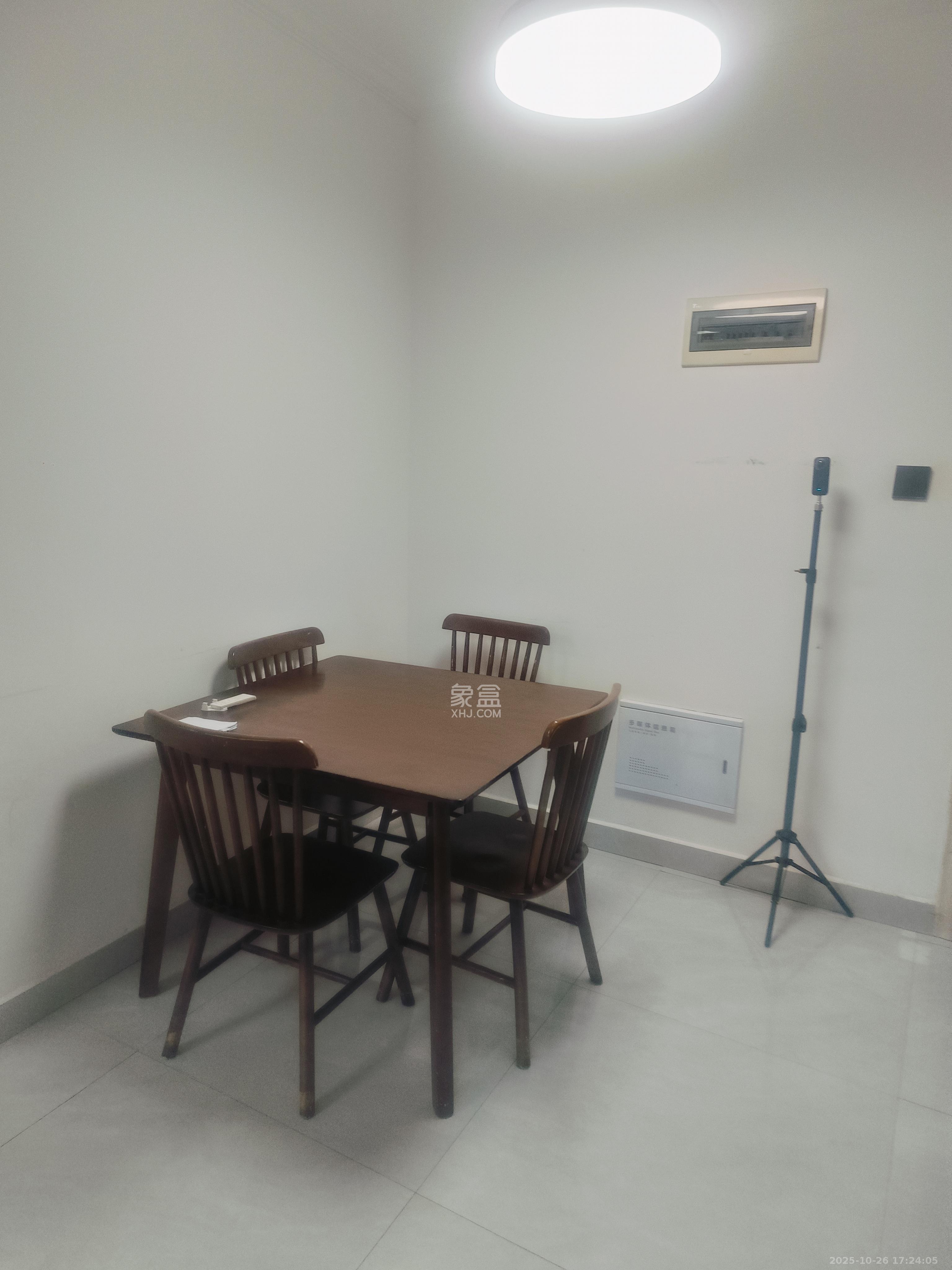 韭菜园嘉苑  3室2厅2卫    4000.0元/月室内图