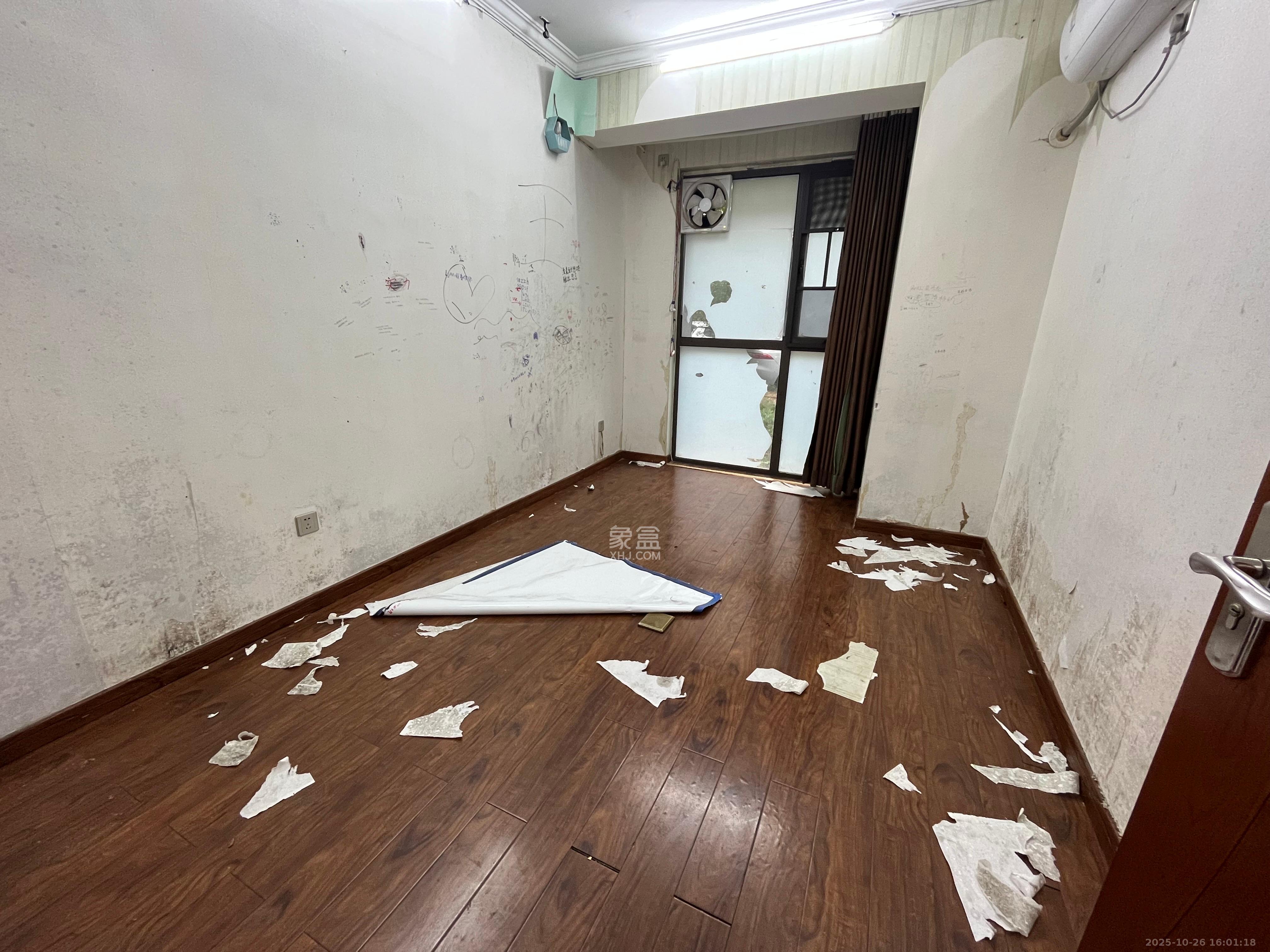 世茂铂翠湾一期  3室2厅1卫    4500.0元/月室内图