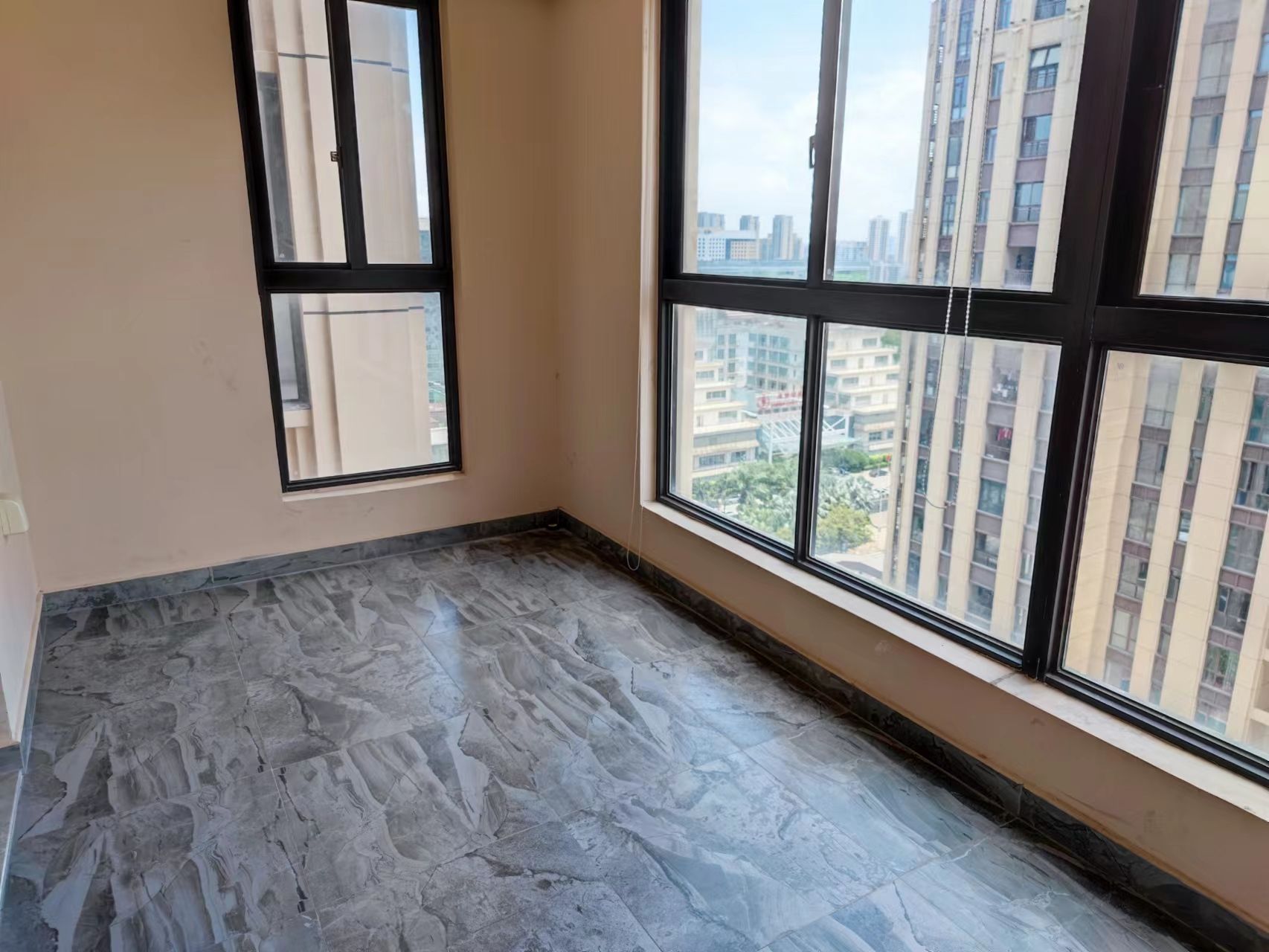 海航豪庭北苑 4室2厅3卫 9000.0元/月 海航豪庭北苑 4室2厅3卫 9000.0元/月室内图