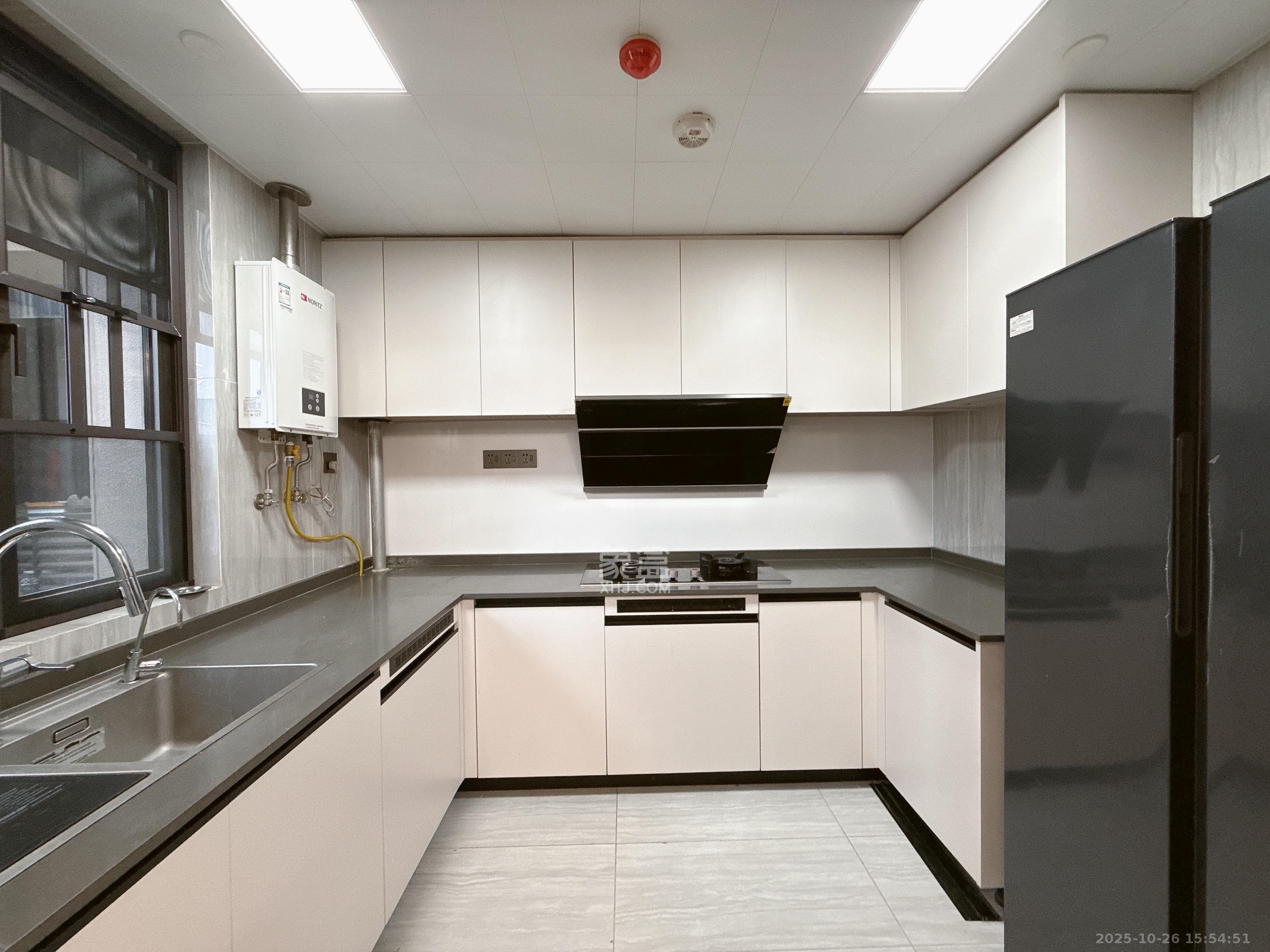 万科里金域滨江 4室2厅2卫 7700.0元/月 万科里金域滨江 4室2厅2卫 7700.0元/月室内图