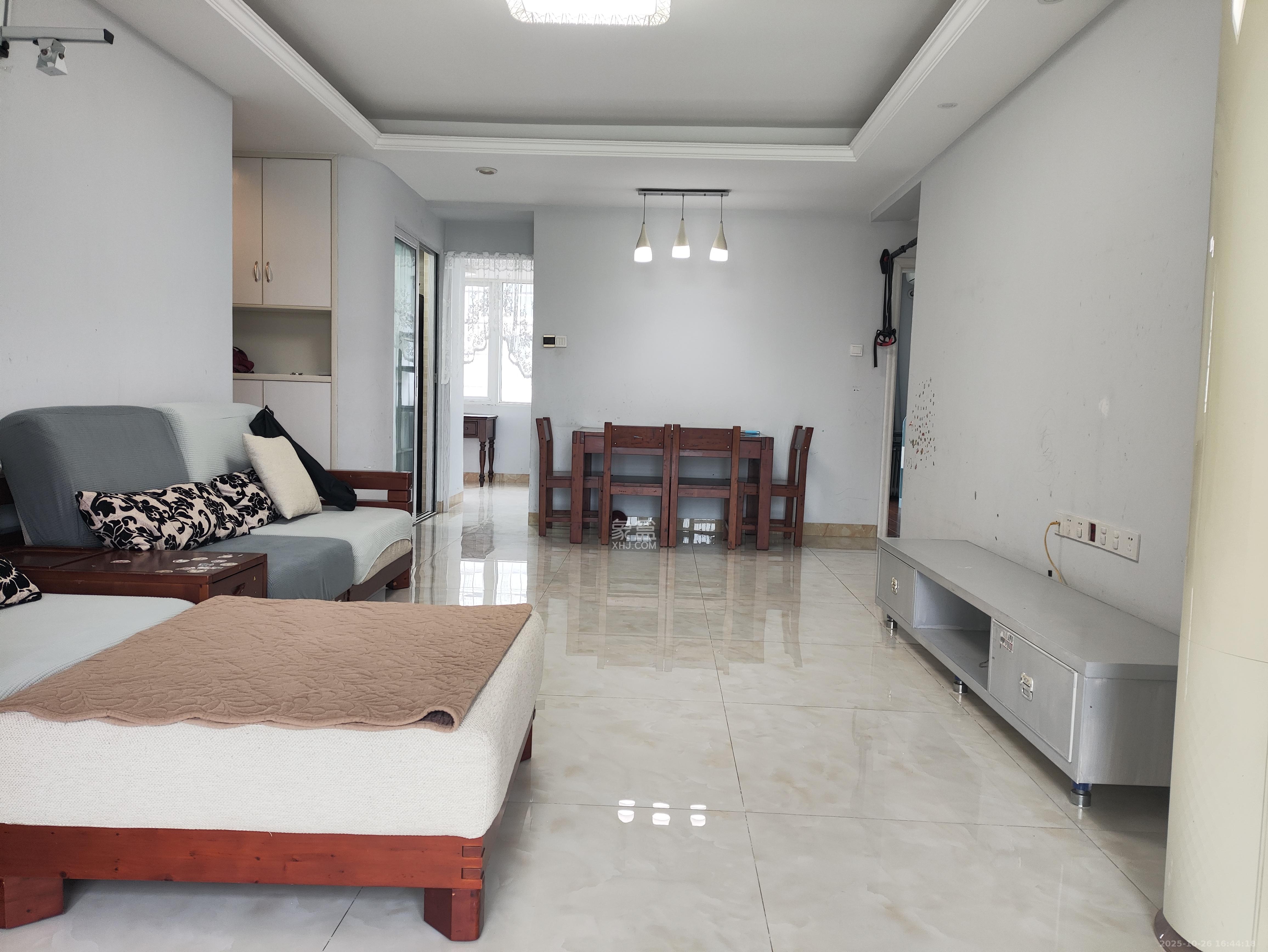 四方锦城  3室2厅1卫    2500.0元/月 四方锦城  3室2厅1卫    2500.0元/月