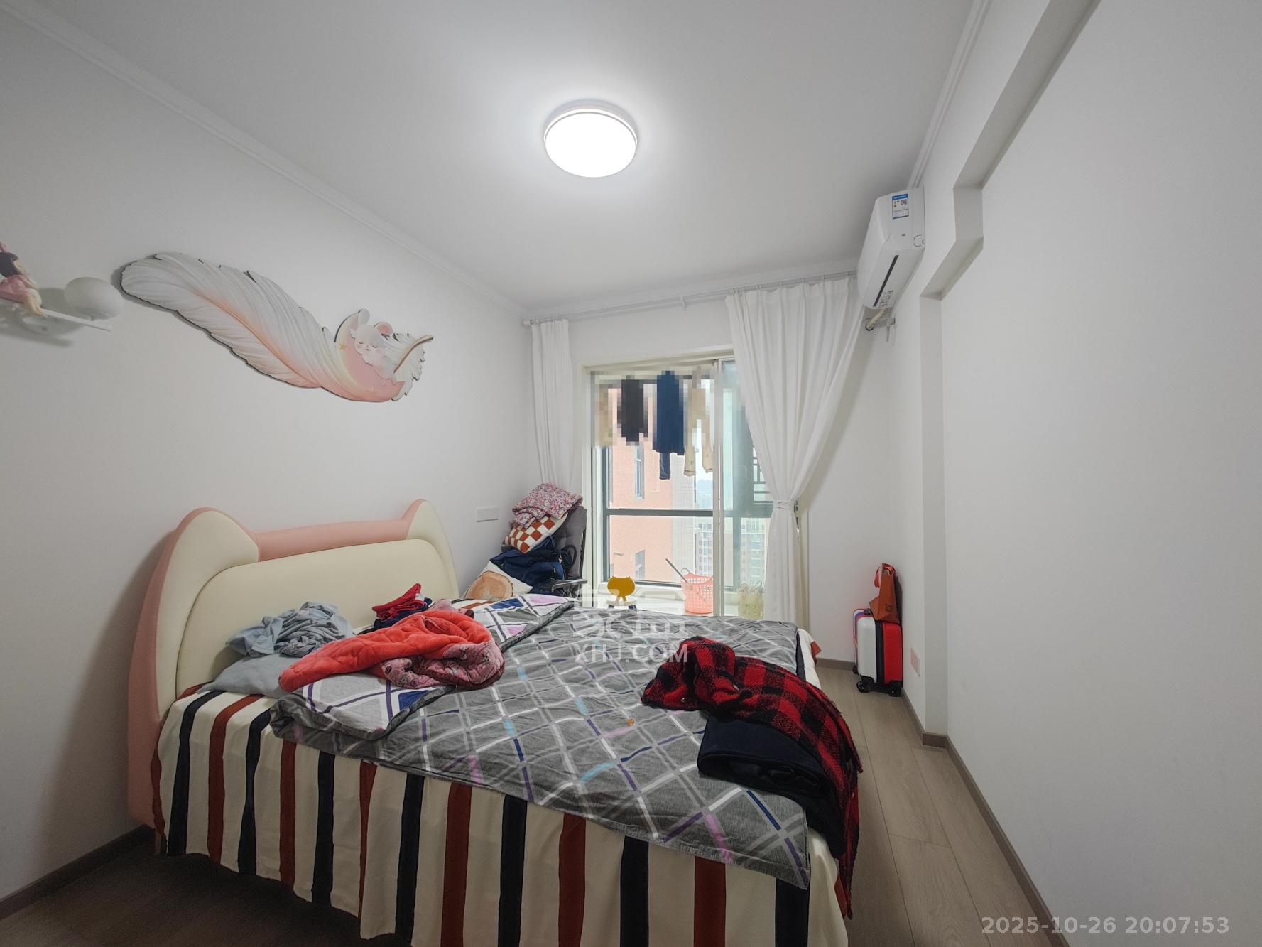 恒生碧水龙庭 4室2厅2卫 115.0万 恒生碧水龙庭 4室2厅2卫 115.0万卧室