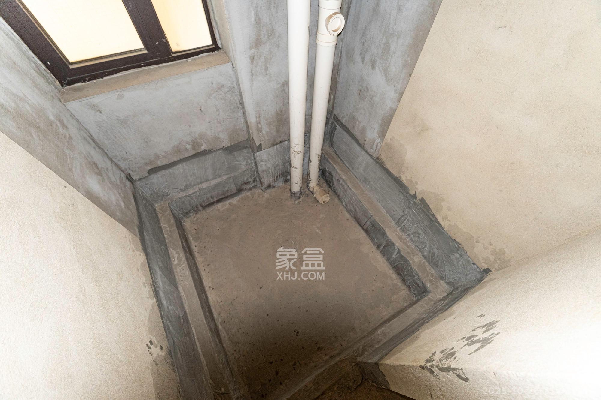 星雅美辰  3室2厅2卫    76.0万卫生间