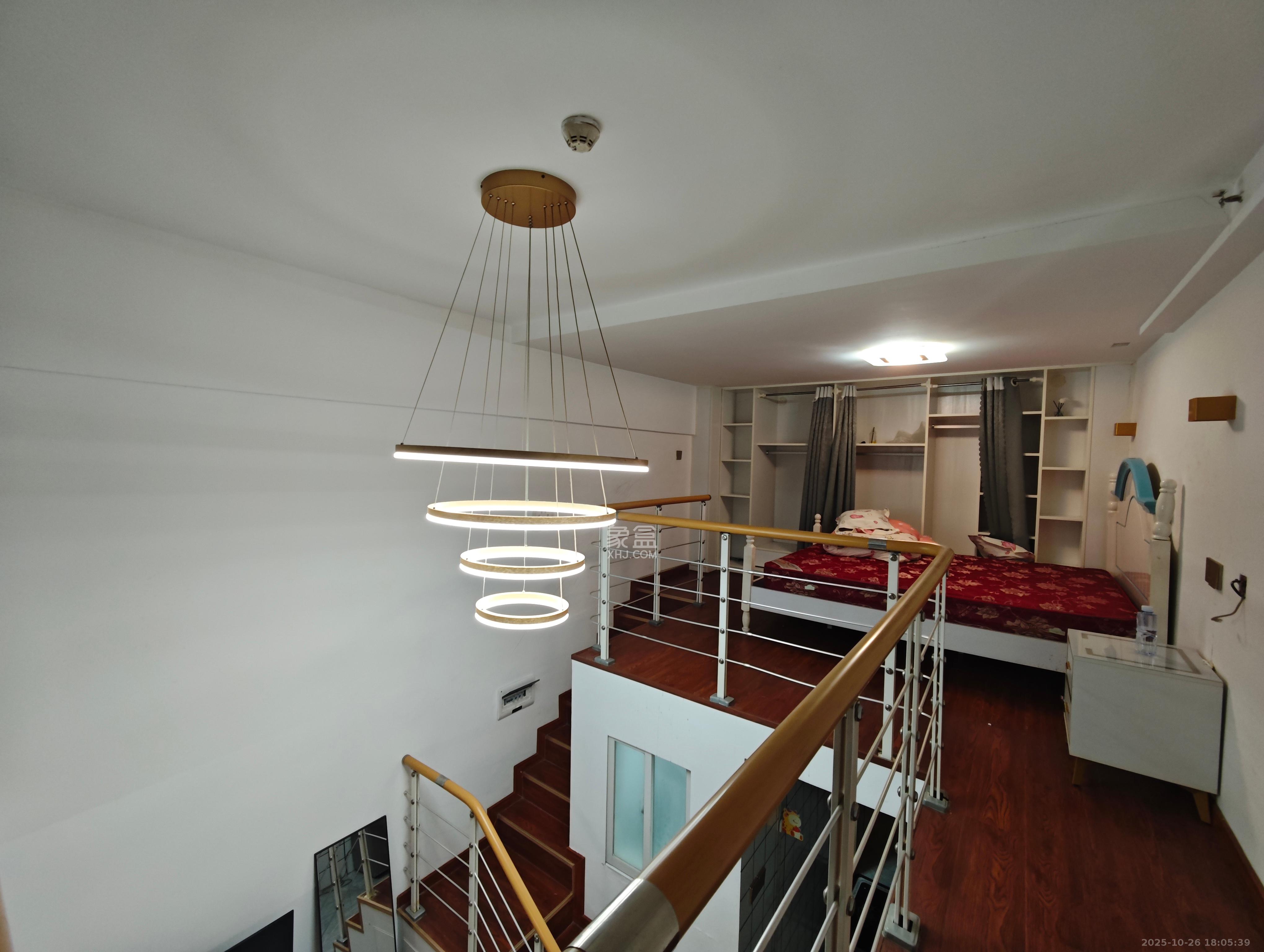 芙蓉万国城MOMA(卓越汇富苑)  1室1厅1卫    1500.0元/月 芙蓉万国城MOMA(卓越汇富苑)  1室1厅1卫    1500.0元/月室内图1