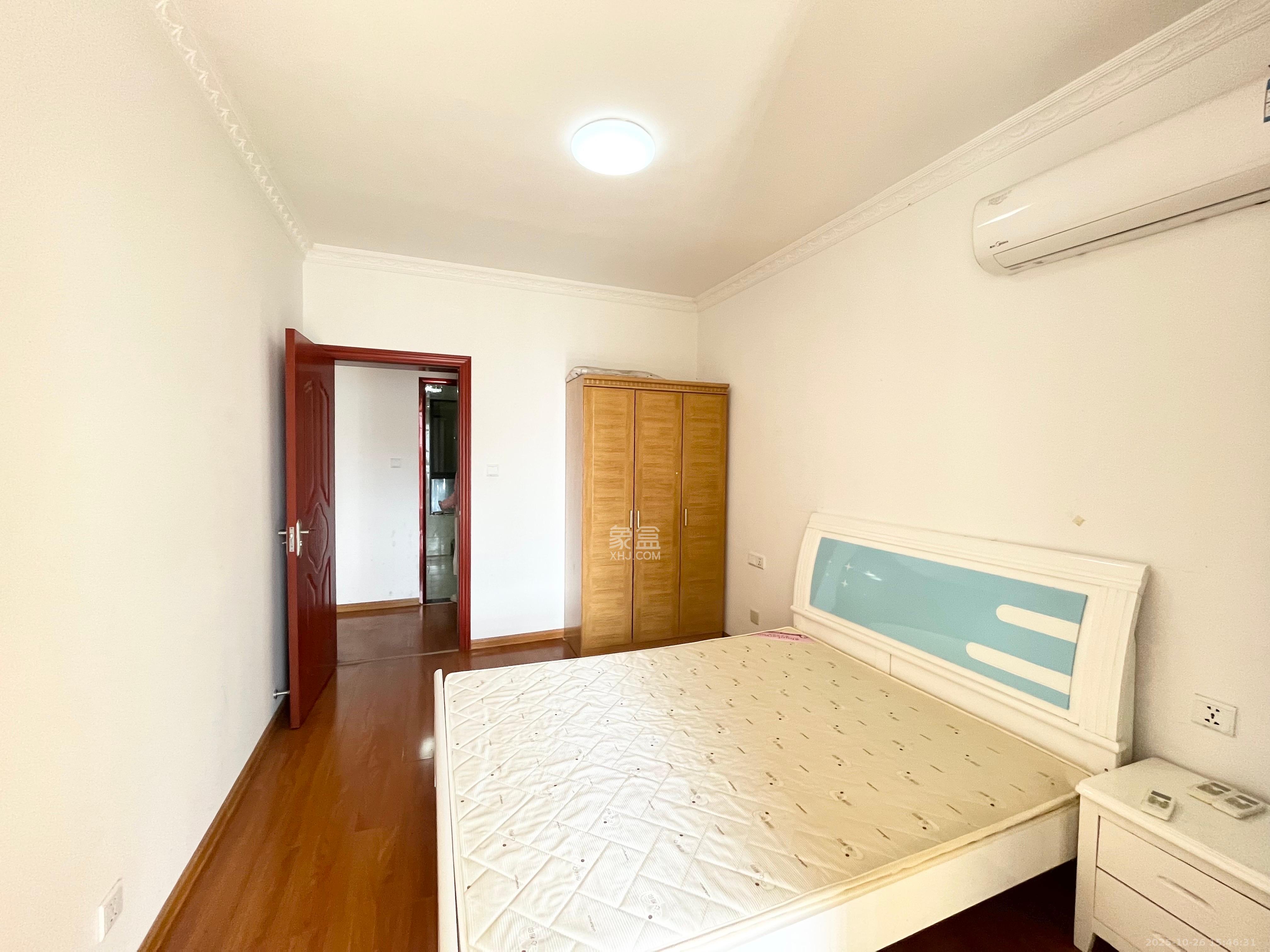 保利麓谷林语F区  1室2厅1卫    2500.0元/月室内图