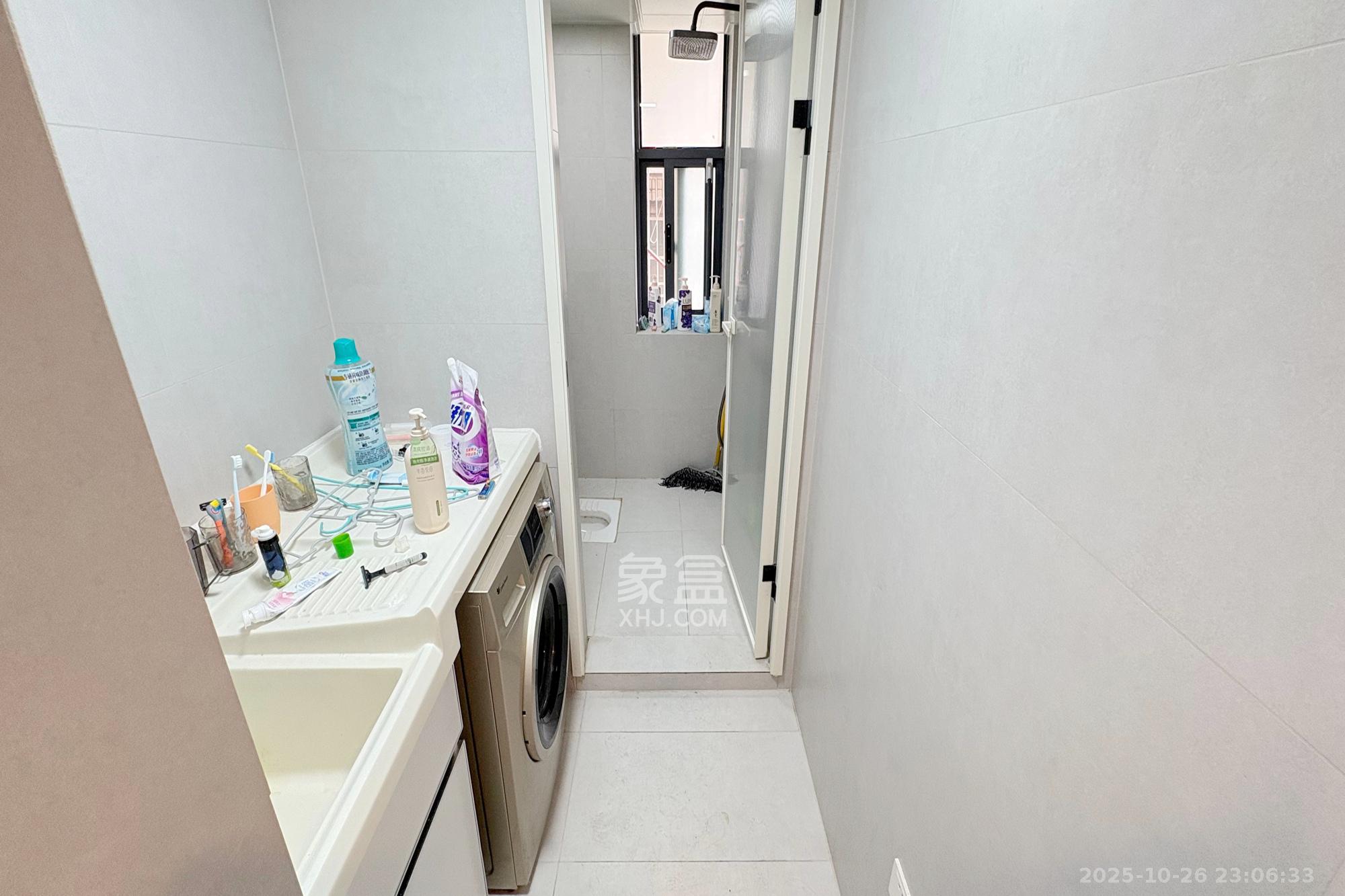 新富城 3室2厅1卫 110.0万 新富城 3室2厅1卫 110.0万卫生间