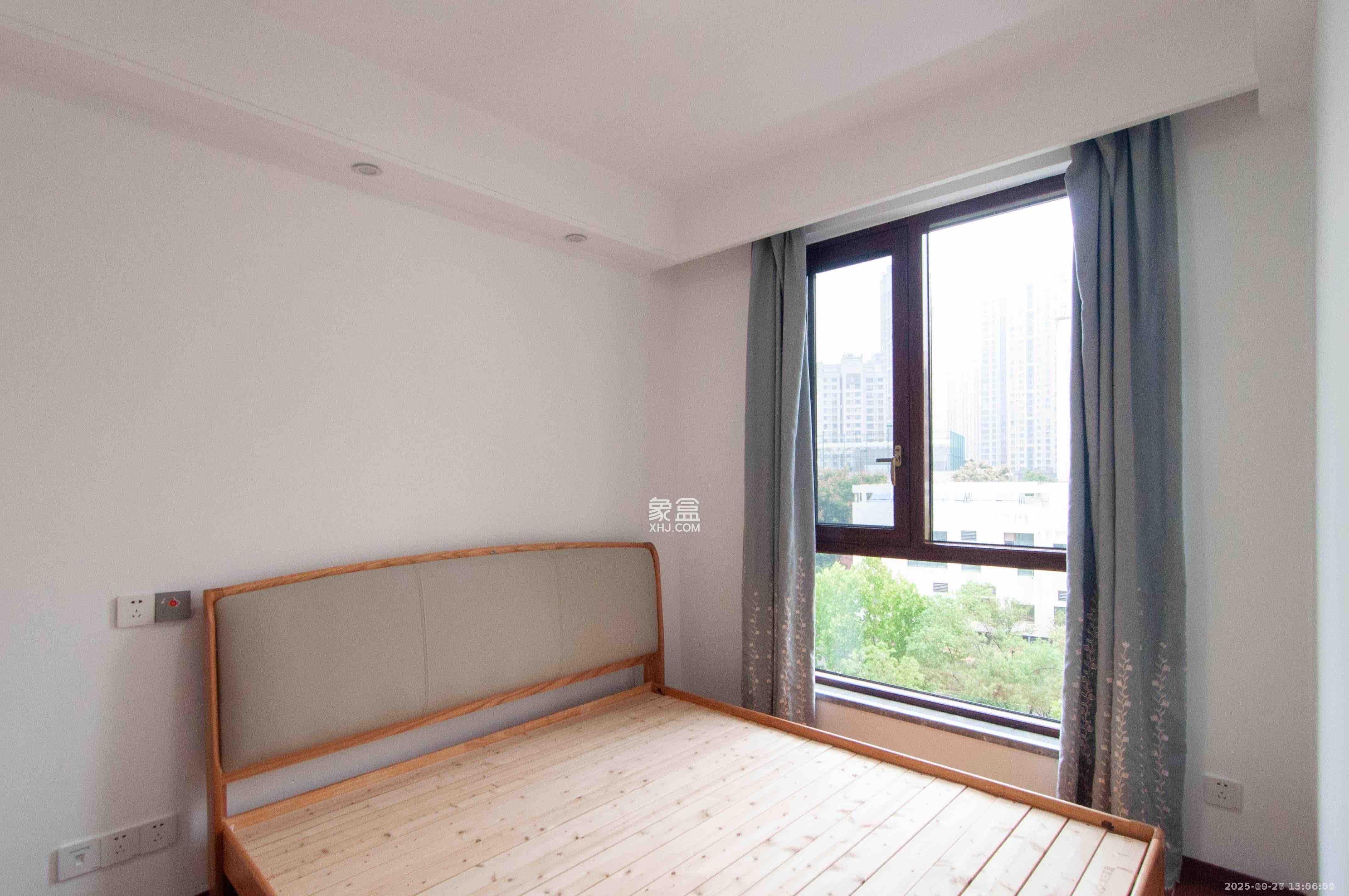 长房梅溪香山  4室2厅2卫    5000.0元/月 长房梅溪香山  4室2厅2卫    5000.0元/月室内图