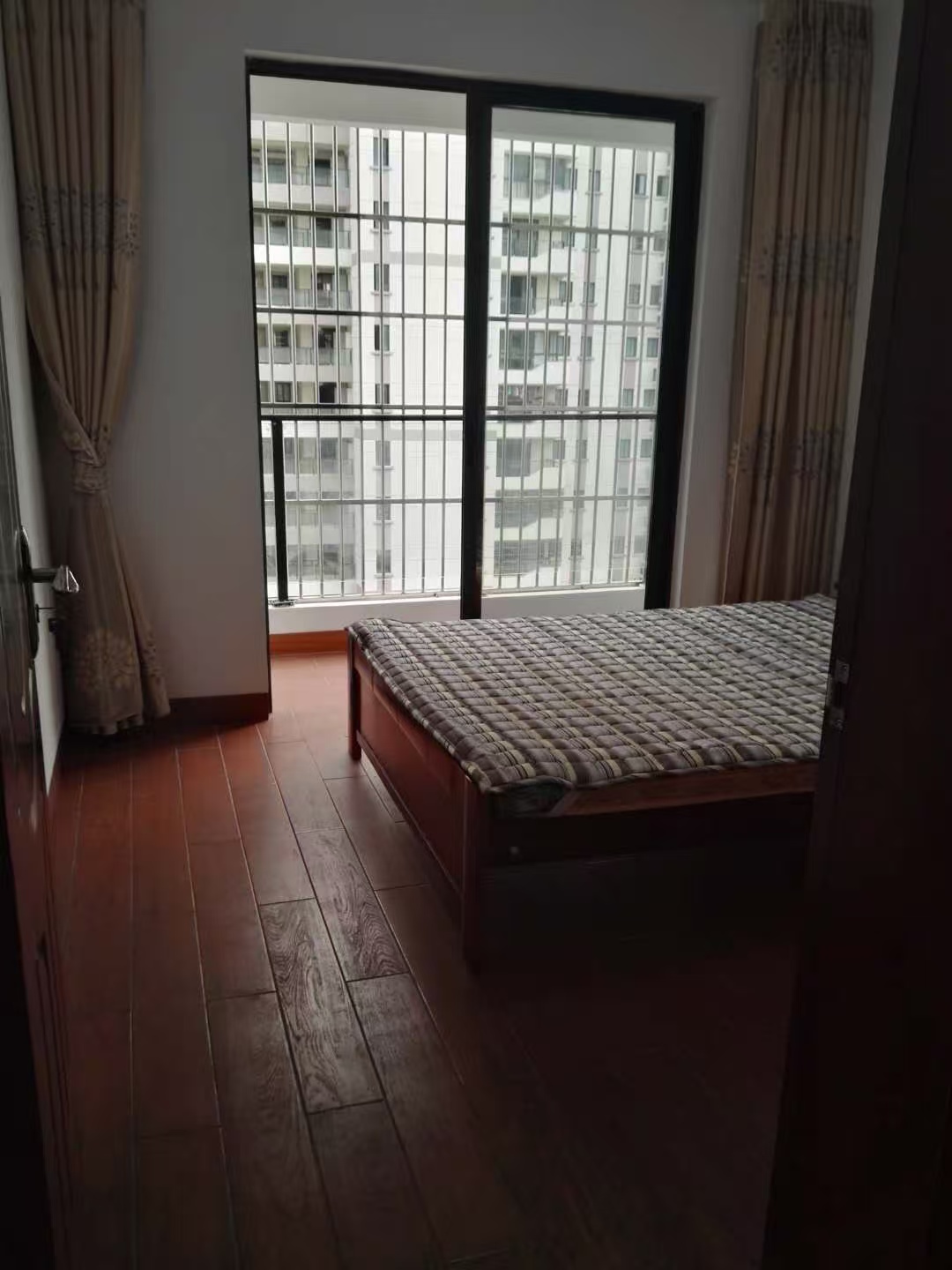 新城吾悦广场  3室2厅1卫    2900.0元/月室内图