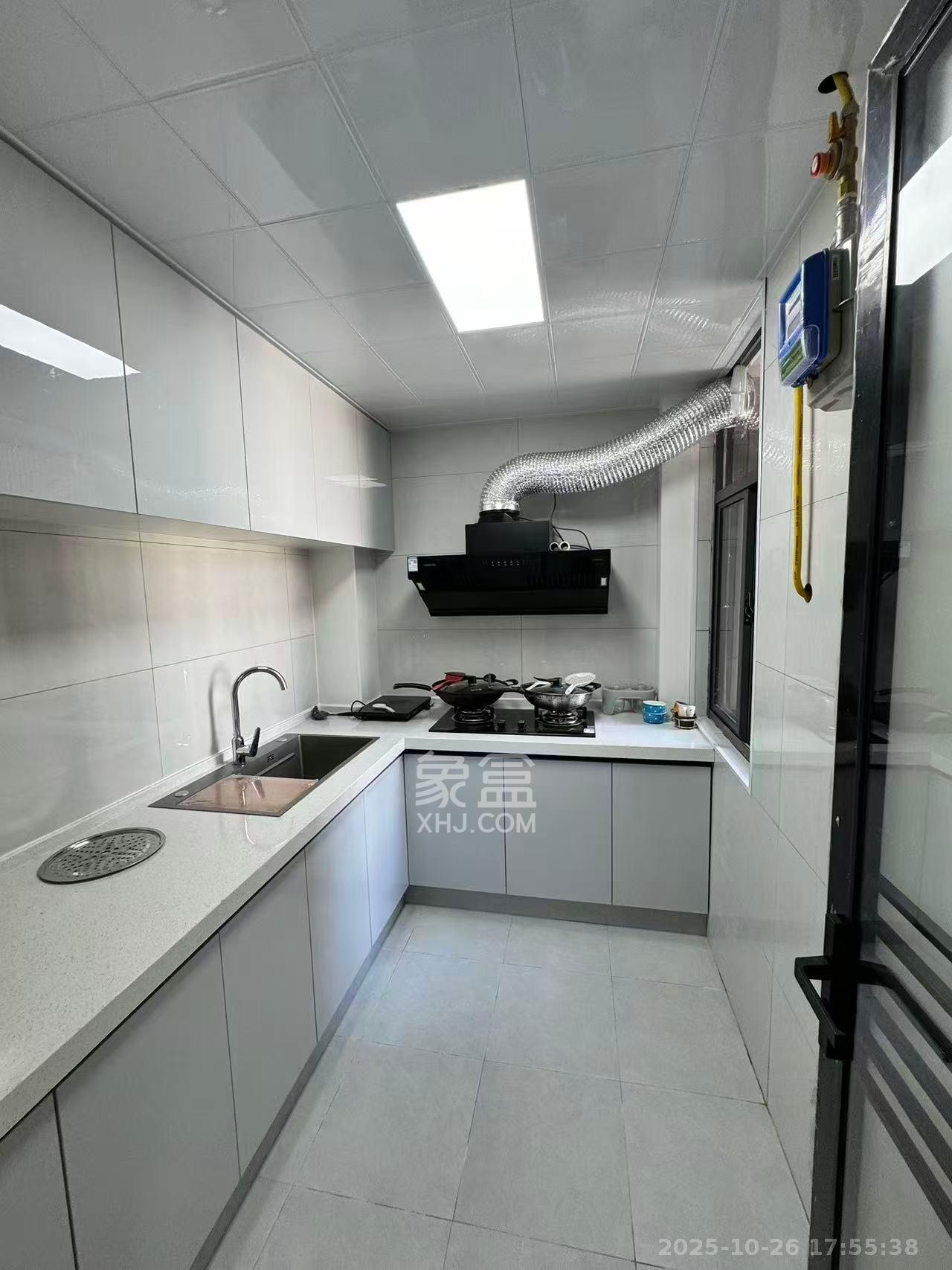 城市花园  2室2厅2卫    2500.0元/月 城市花园  2室2厅2卫    2500.0元/月室内图