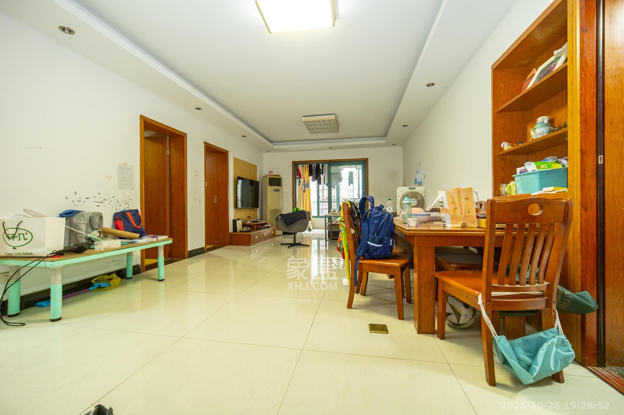 蝴蝶谷 2室2厅1卫 45.8万 蝴蝶谷 2室2厅1卫 45.8万客厅