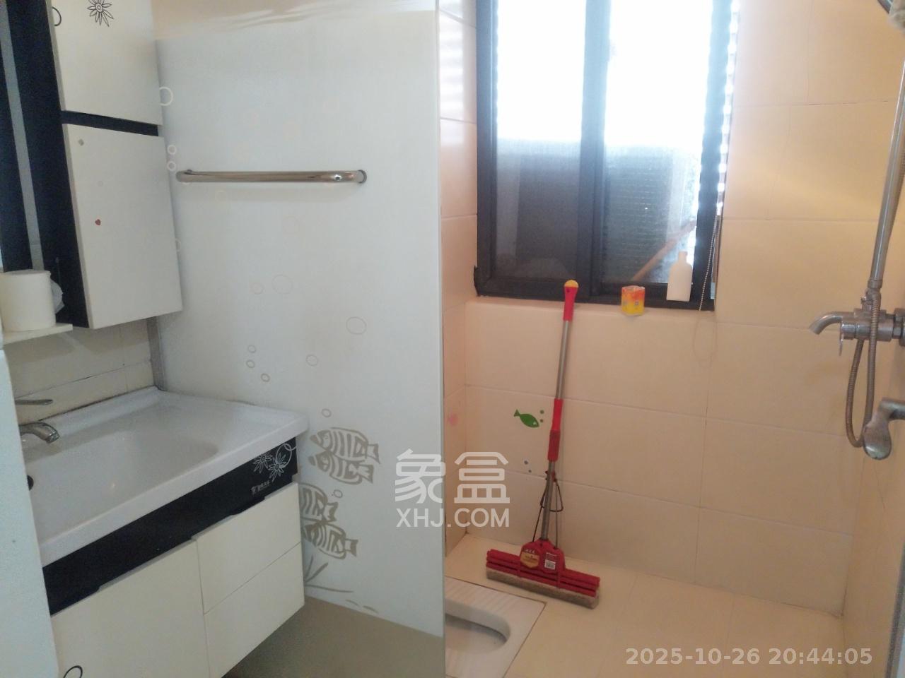 麓江春  2室1厅1卫    2300.0元/月室内图