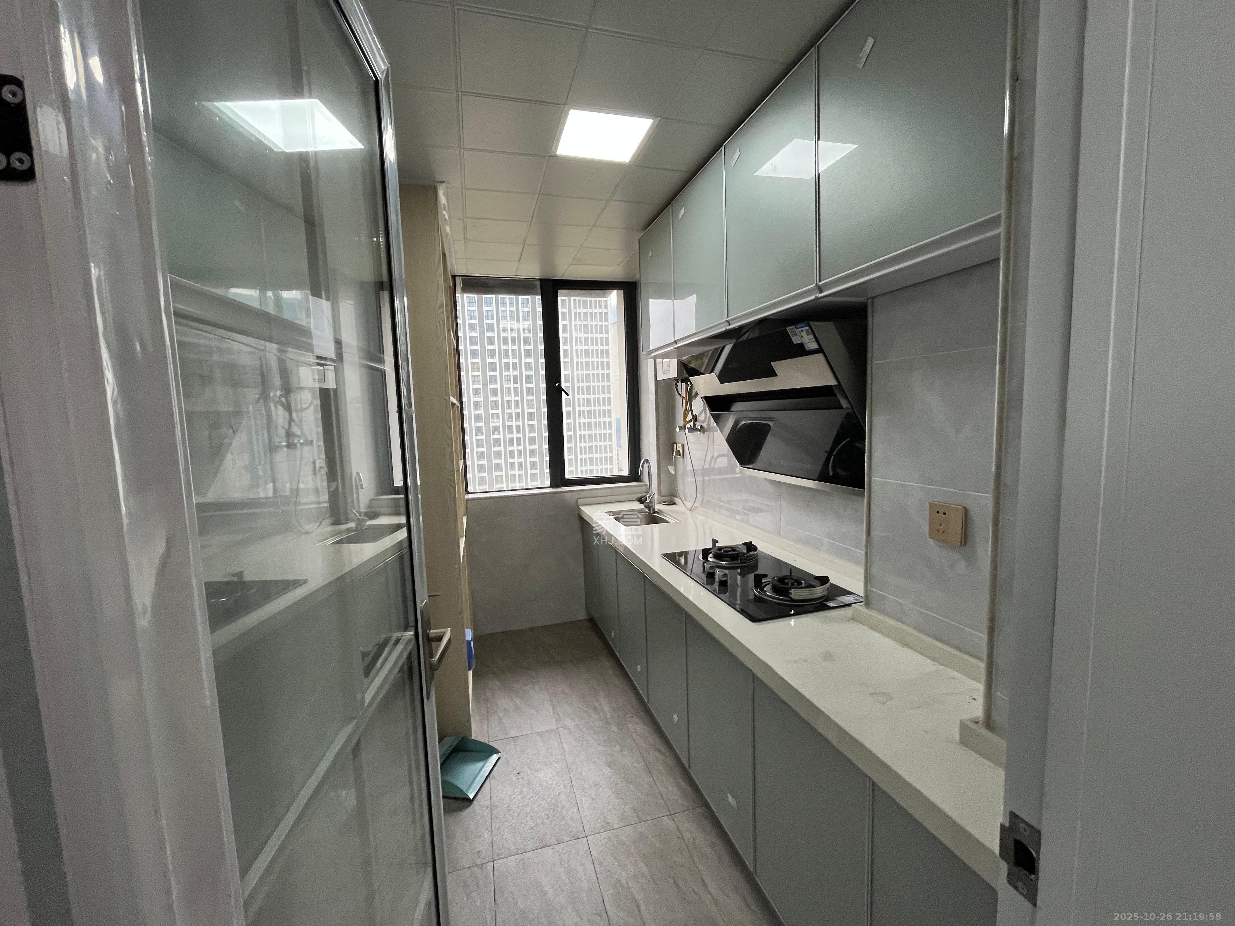 欧亚达国际广场  1室1厅1卫    1600.0元/月室内图