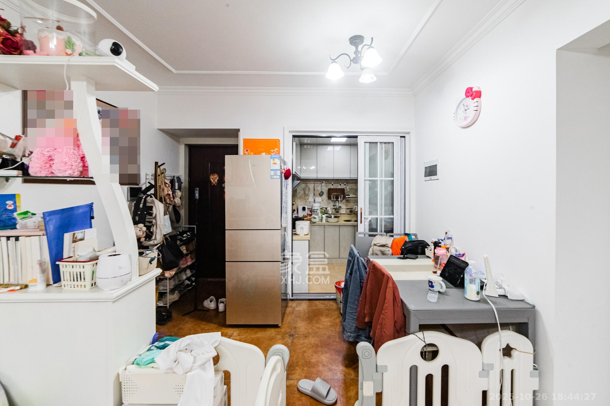 滨江君悦香邸  3室2厅1卫    85.0万 滨江君悦香邸  3室2厅1卫    85.0万客厅