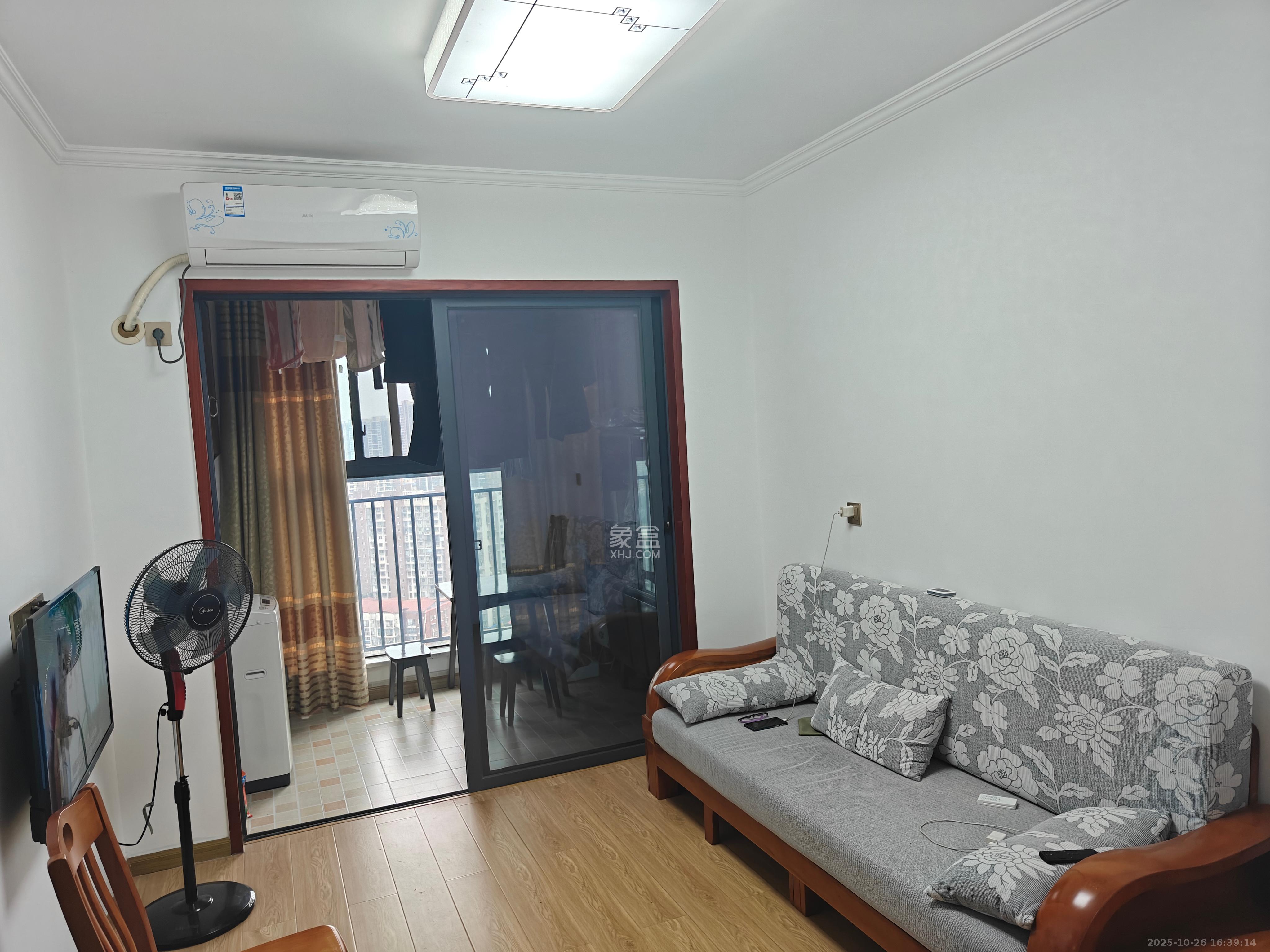 叠彩兰亭 2室2厅1卫 2000.0元/月 叠彩兰亭 2室2厅1卫 2000.0元/月室内图