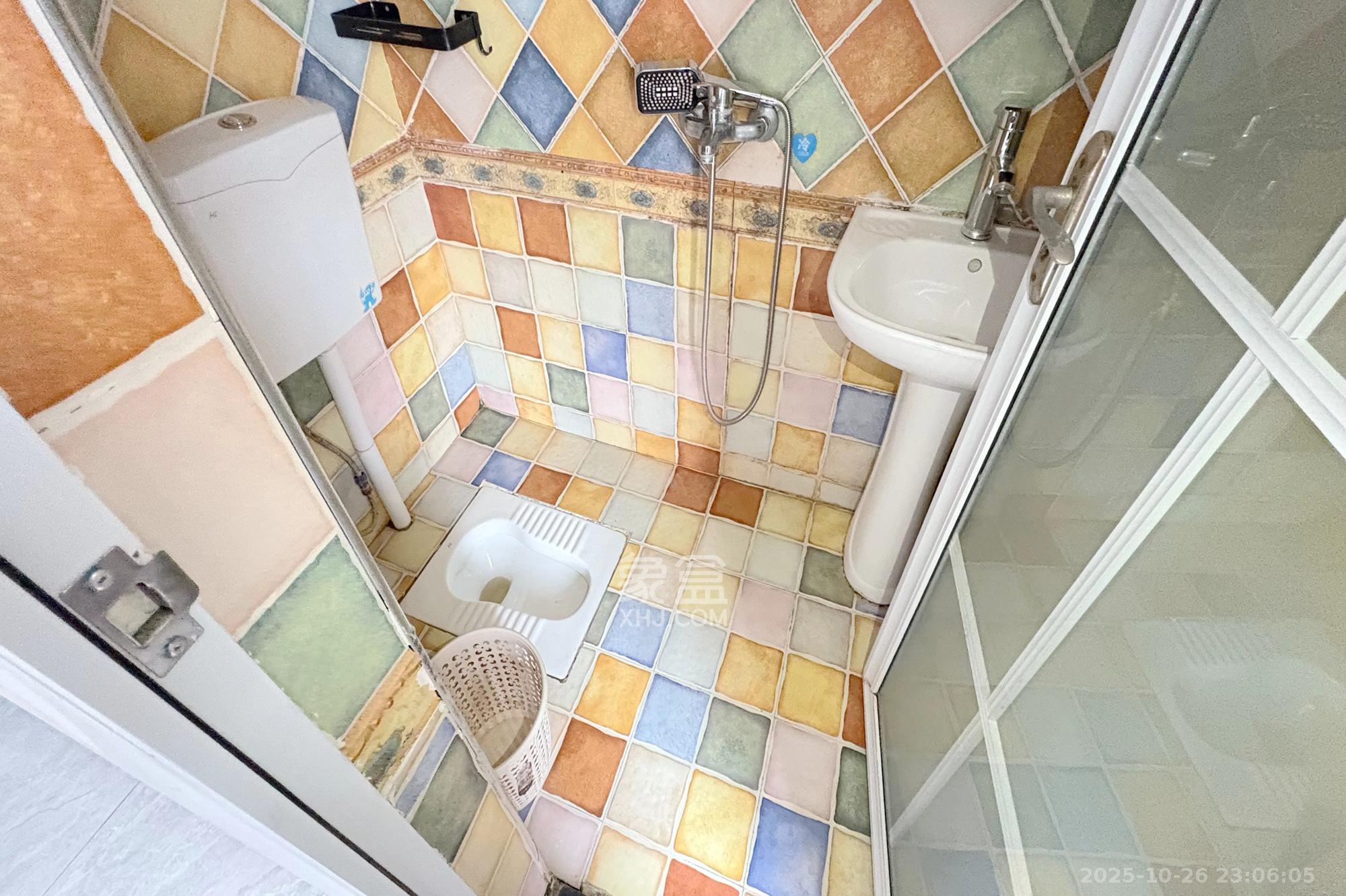 君临国际  5室0厅4卫    150.0万 君临国际  5室0厅4卫    150.0万其他