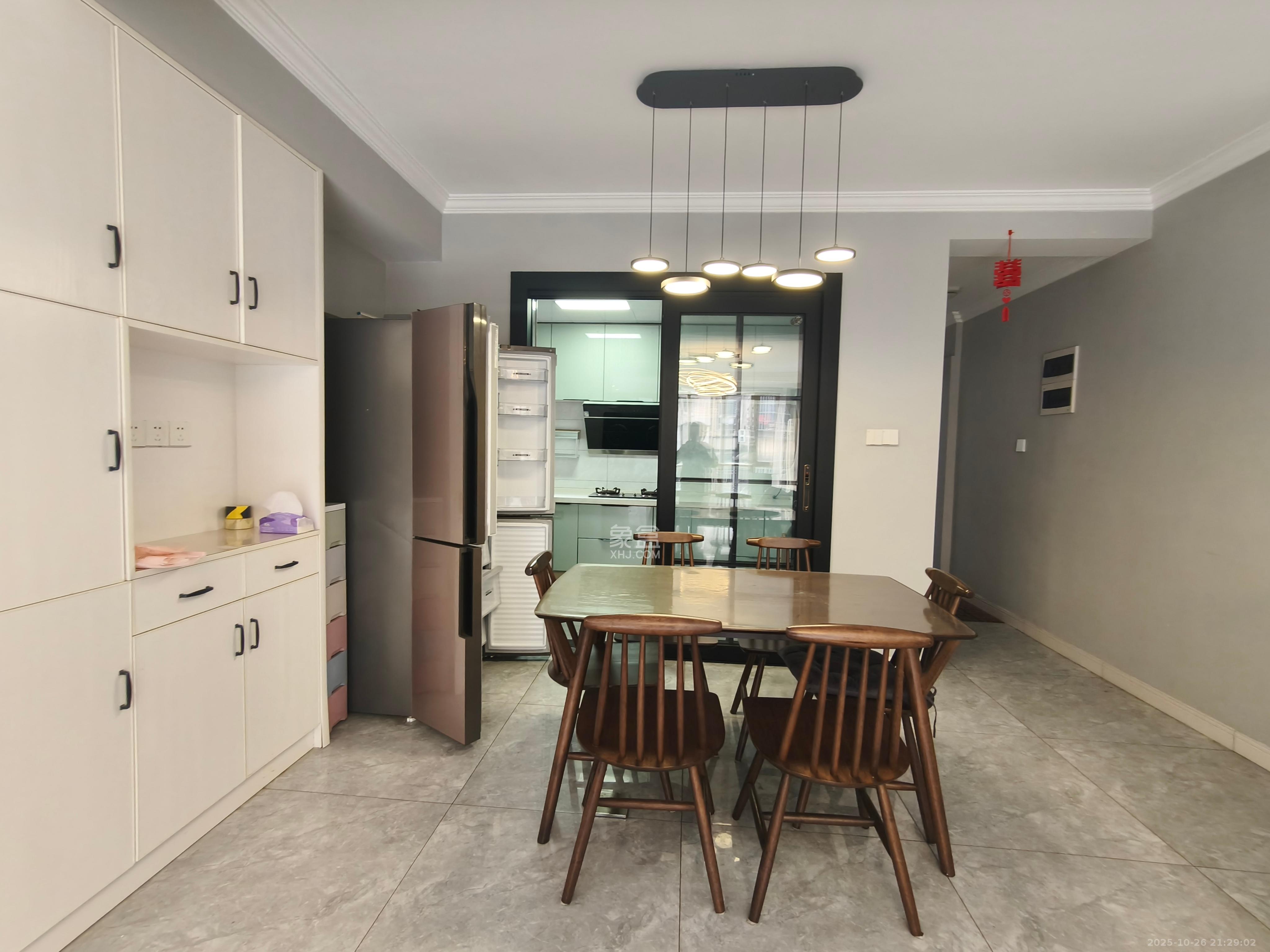 佘家塘、富雅里散盘  3室1厅2卫    3000.0元/月室内图