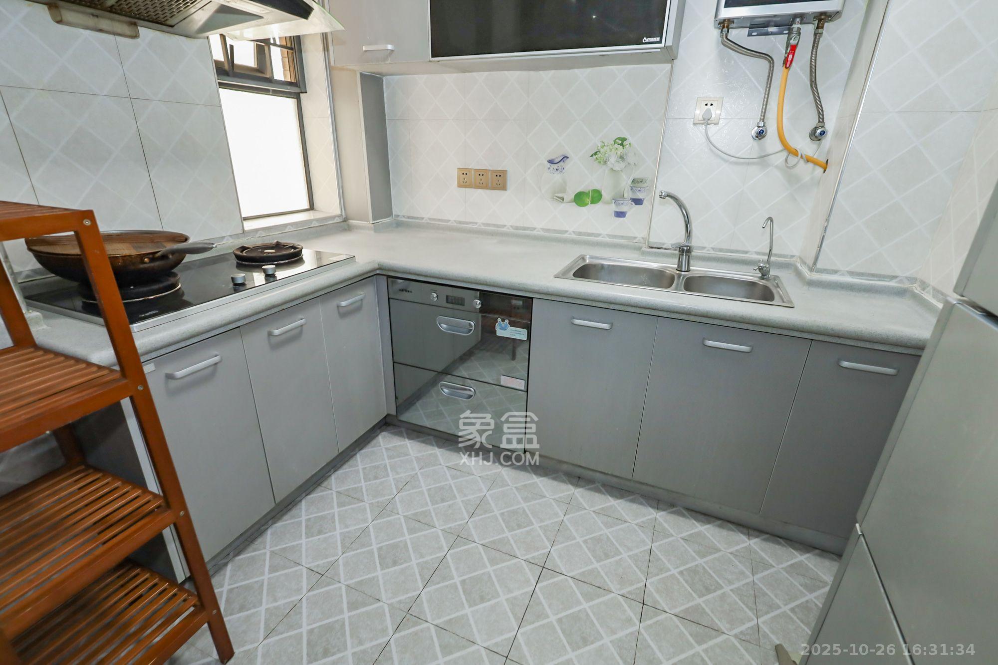 莱茵城  2室2厅1卫    2000.0元/月室内图