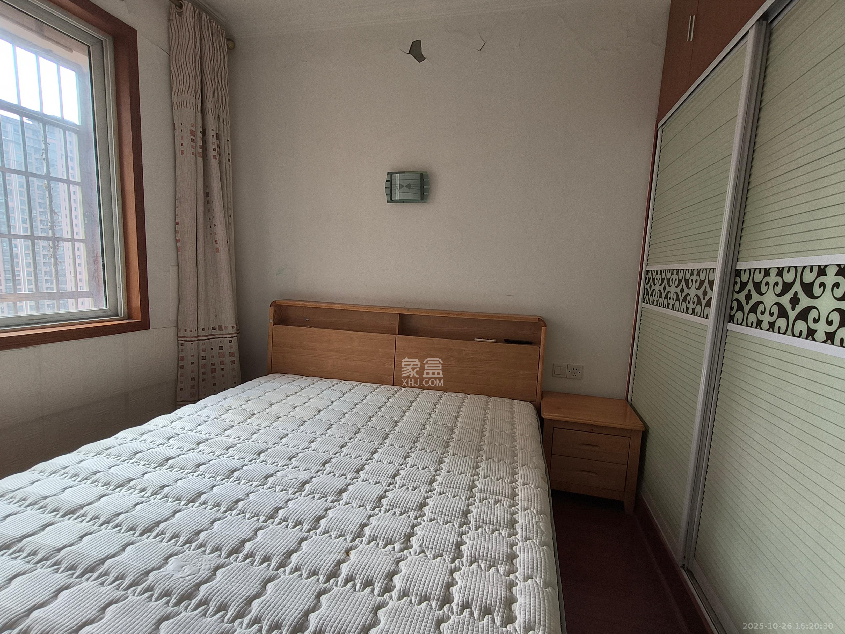 三景国际  3室2厅1卫    1600.0元/月室内图