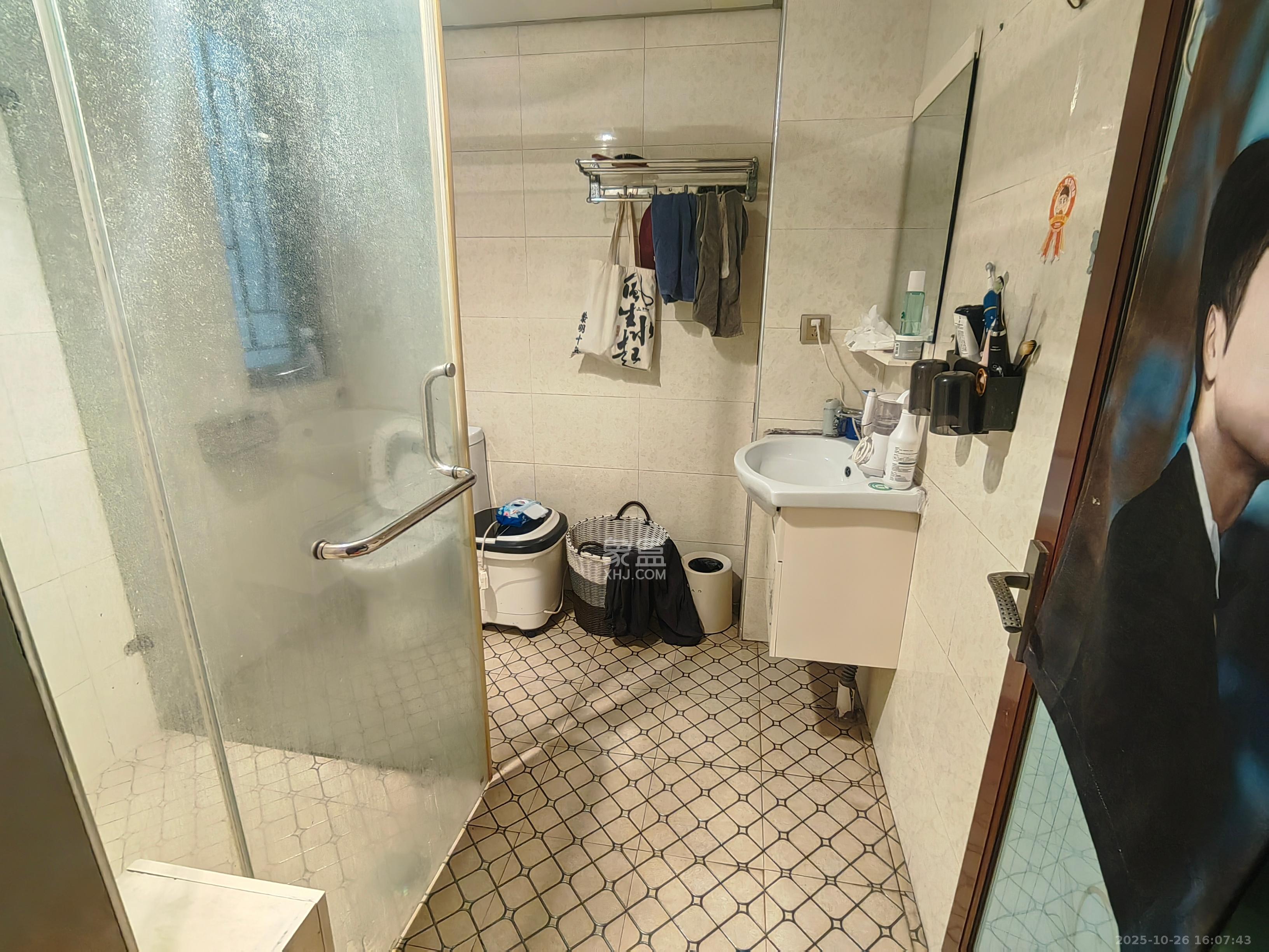 旭辉华庭  3室2厅2卫    2300.0元/月室内图