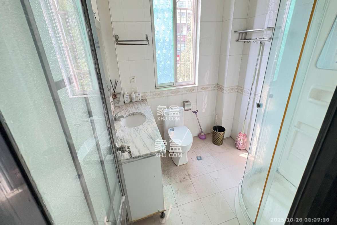 都市星光  4室2厅2卫    3500.0元/月 都市星光  4室2厅2卫    3500.0元/月室内图