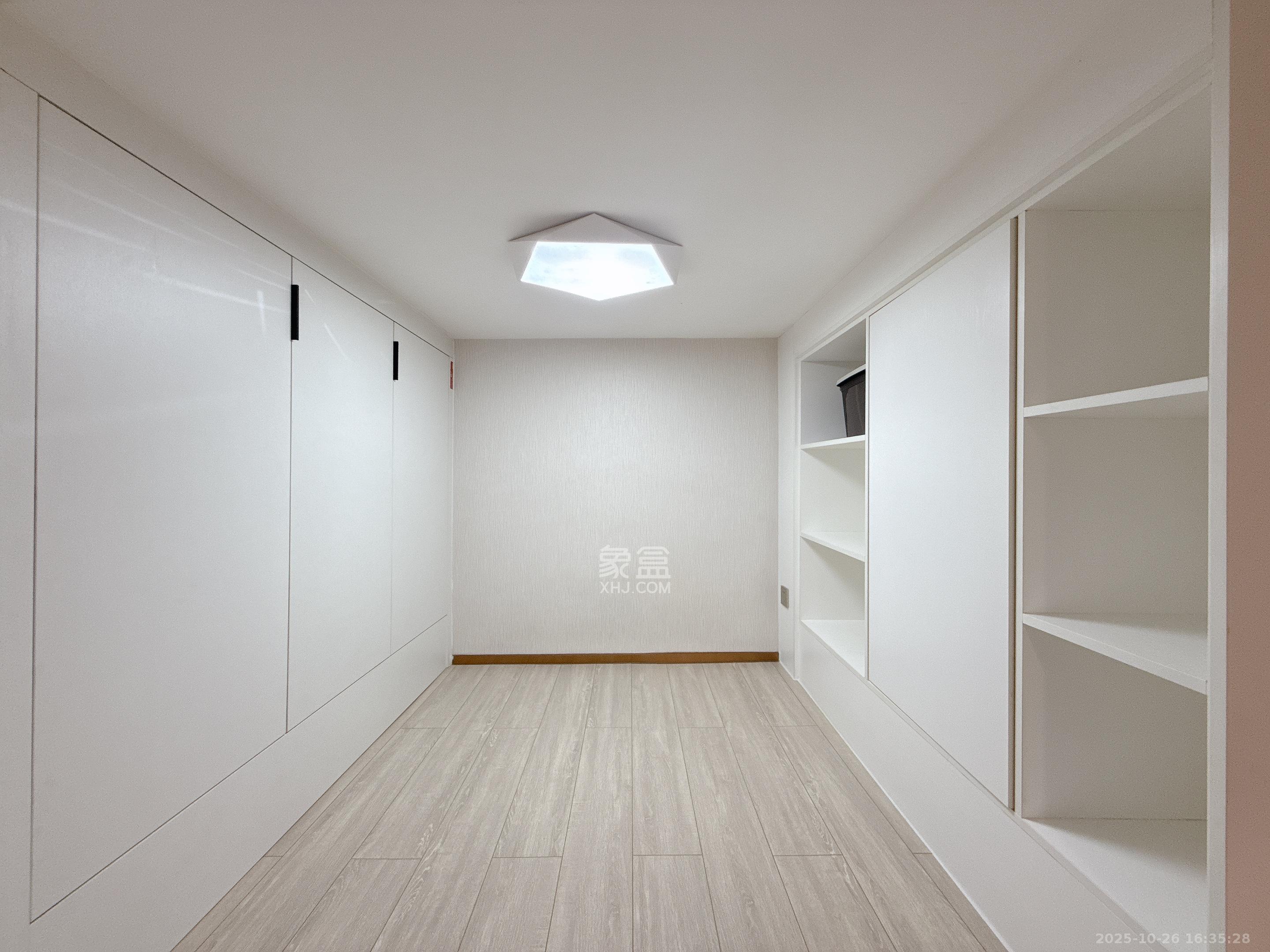 华远华时代  2室1厅1卫    3000.0元/月室内图