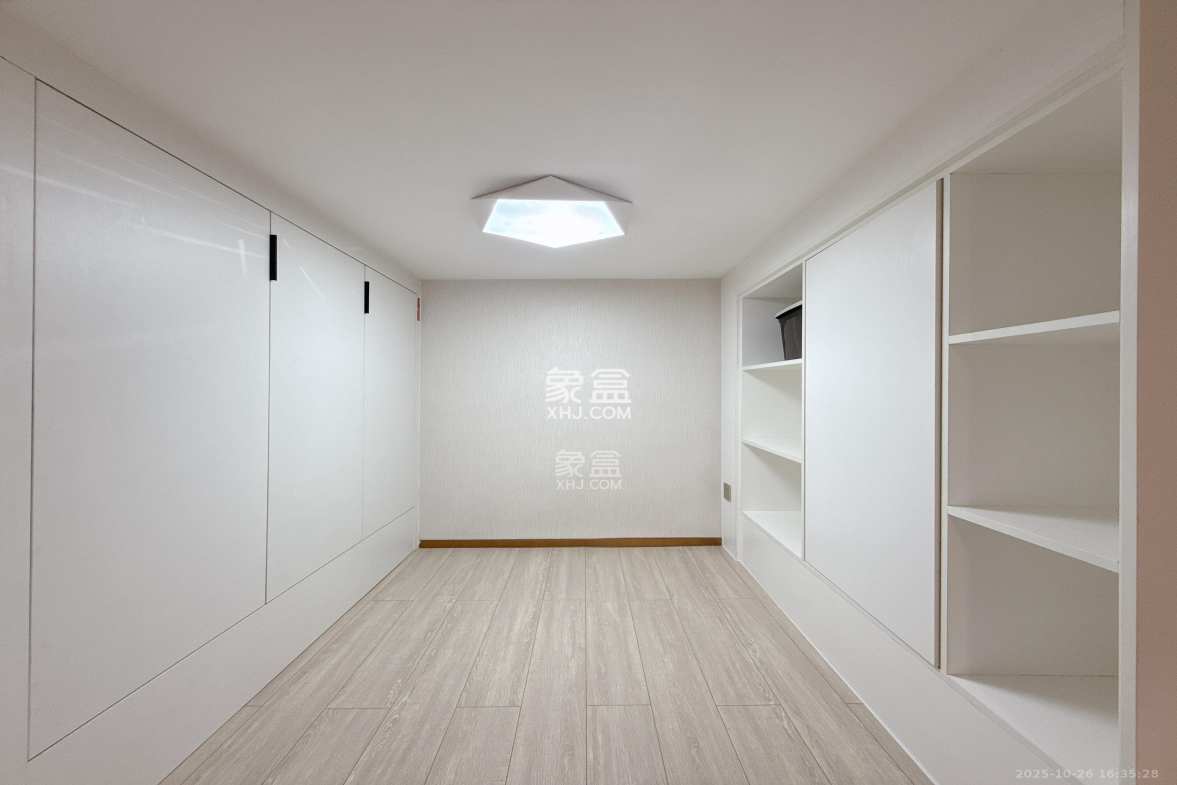 华远华时代  2室1厅1卫    3000.0元/月 华远华时代  2室1厅1卫    3000.0元/月室内图