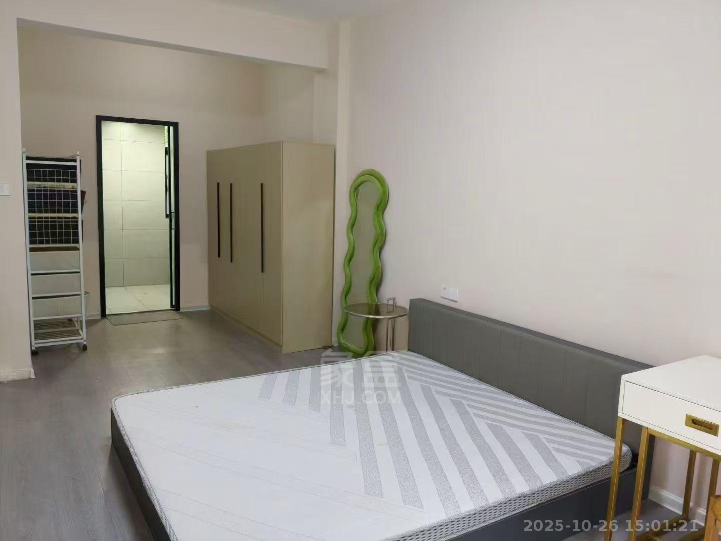 玫瑰御园 3室2厅2卫 2500.0元/月 玫瑰御园 3室2厅2卫 2500.0元/月室内图