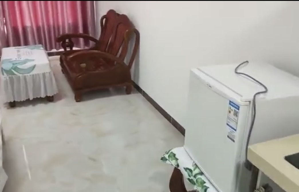 华山大厦（华山国际）  1室1厅1卫    1500.0元/月室内图