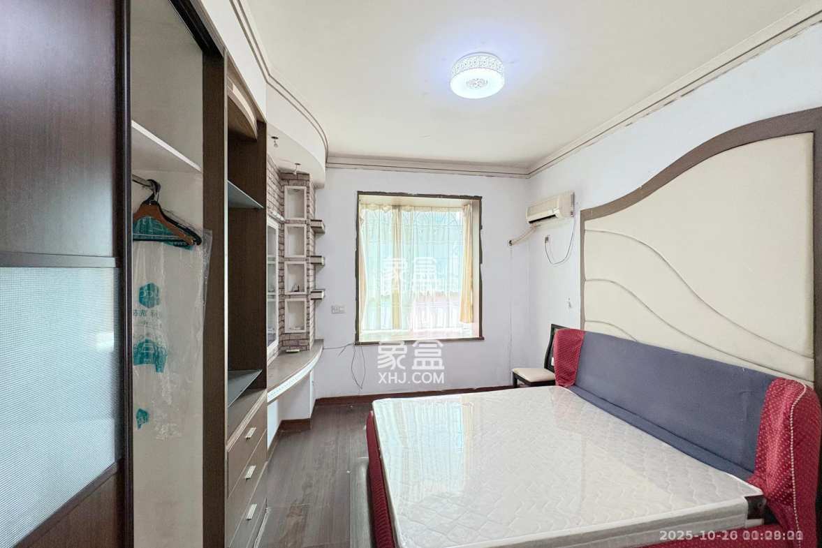 都市星光  4室2厅2卫    3500.0元/月 都市星光  4室2厅2卫    3500.0元/月室内图